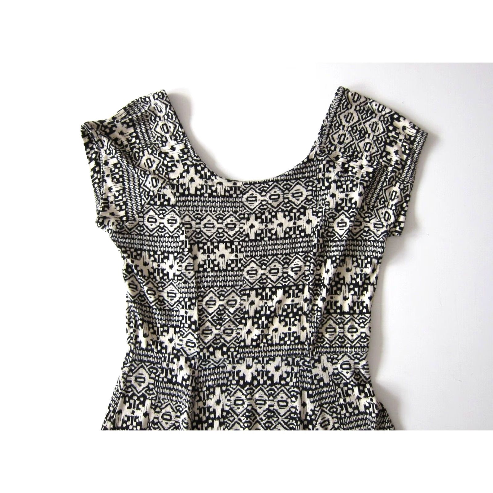 Vintage Monteau Black Ivory Batik Stretch V-Neck Short Sleeve Empire Dress Women Large Size 36" / US 14 / IT 50 - 5 Thumbnail