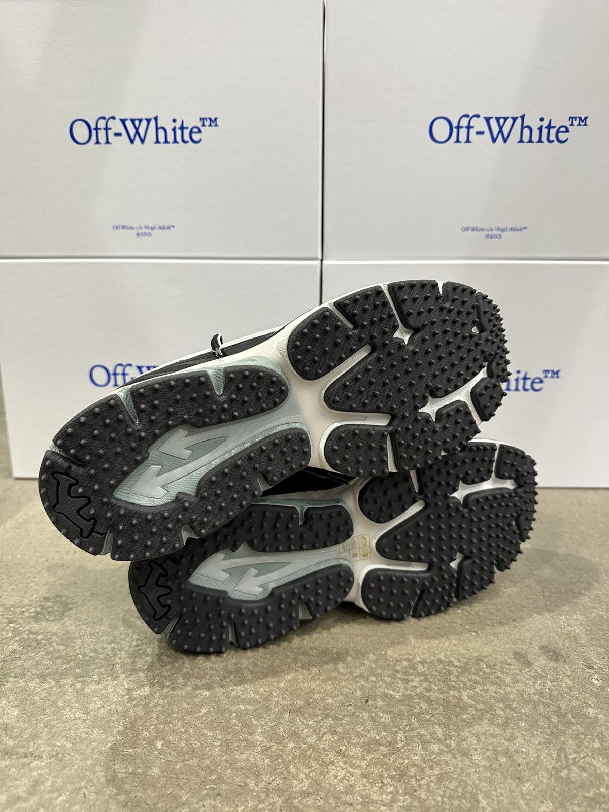 Off-White OFF-WHITE - Be Right Back Sneakers Light Grey Black Size US 11 / EU 44 - 5 Thumbnail