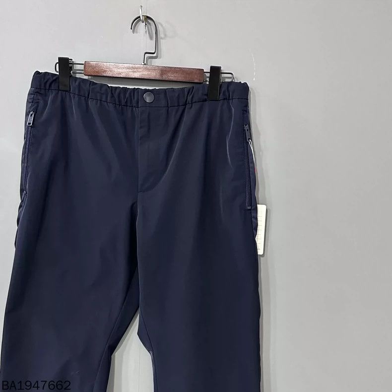 Prada Prada Size M Pin and receive pants 2502-Nextarrow Size US 32 / EU 48 - 2 Thumbnail