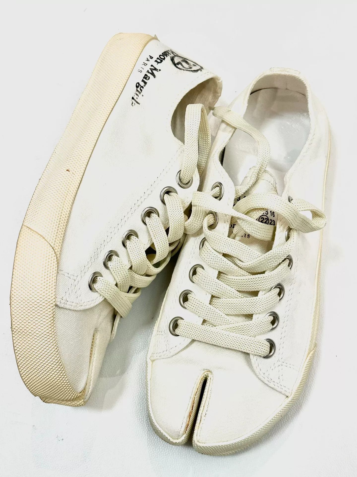 Maison Margiela Maison Margiela Tabi White Canvas Shoes Size US 5.5 / IT 35.5 - 1 Thumbnail