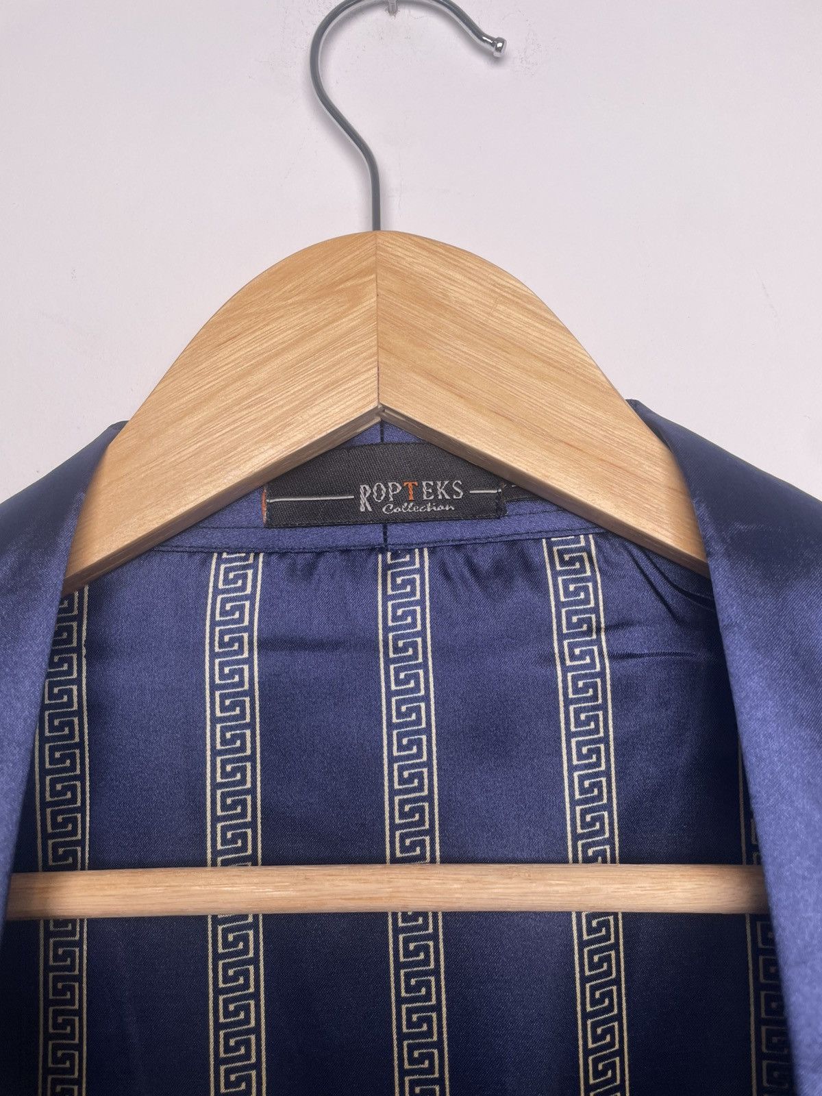 Other Rop Teks Navy Gold Greek Key Satin Robe Size US L / EU 52-54 / 3 - 5 Thumbnail