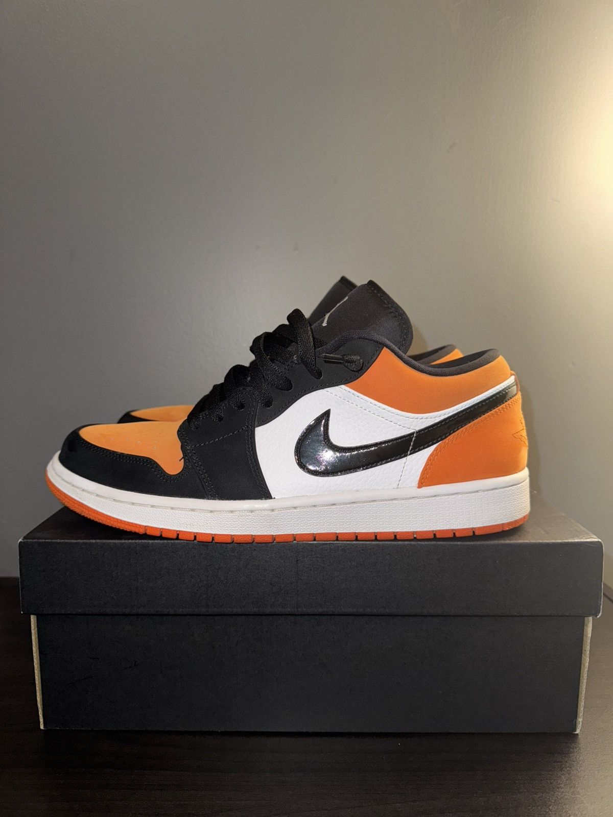 Jordan Brand Air Jordan 1 Low Shattered Backboard Size US 10 / EU 43 - 1 Thumbnail