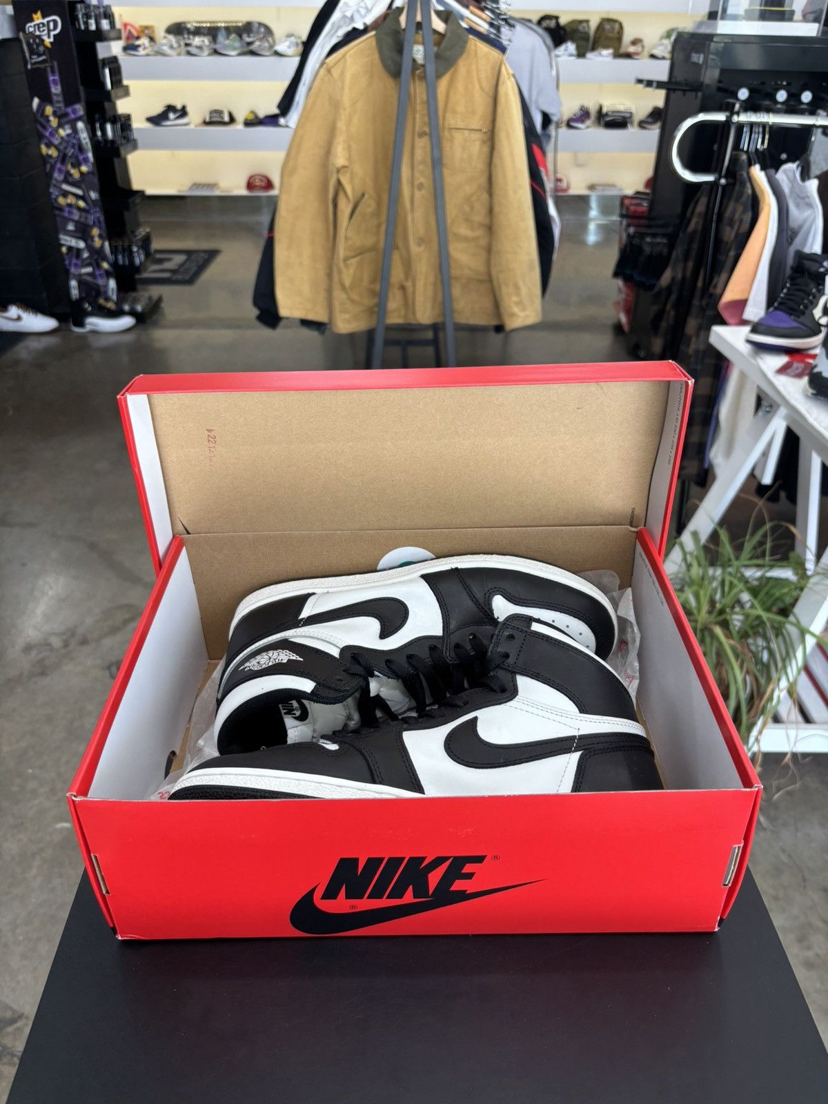 Jordan Brand Jordan 1 Retro High ‘85 Black White (2023) Sz. 8.5 Size US 8.5 / EU 41-42 - 10 Thumbnail