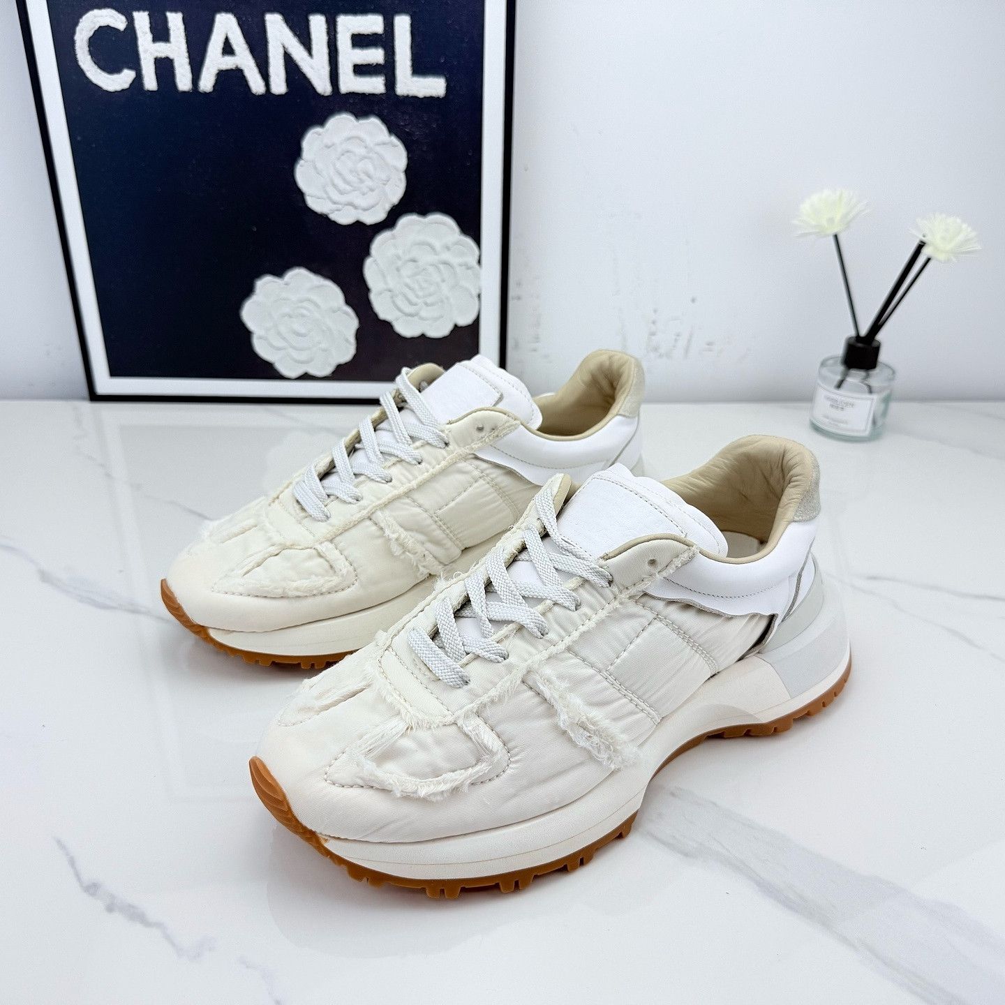 Maison Margiela Maison Margiela Runner Sneakers Size 39 Size US 9 / IT 39 - 1 Thumbnail