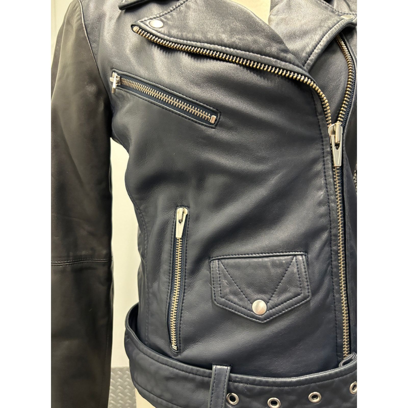 VEDA Veda Jayne Lambskin Snake-Print Moto Jacket Size S Size S / US 4 / IT 40 - 5 Thumbnail