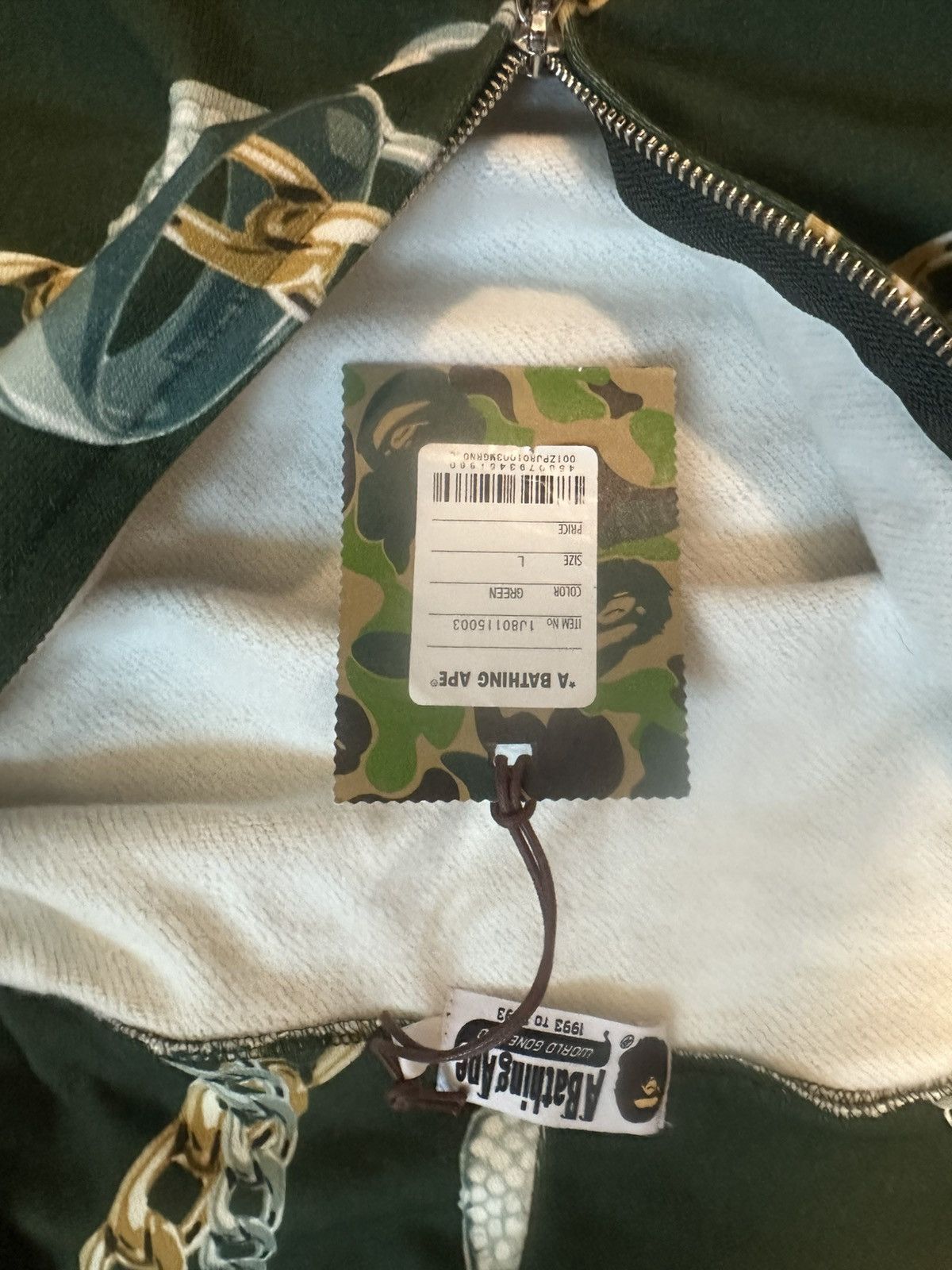 Bape Bape Gold chain shark shoodie Size US M / EU 48-50 / 2 - 5 Thumbnail
