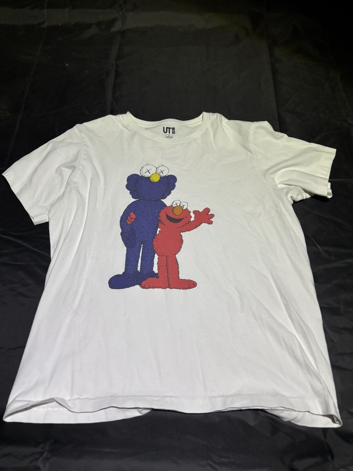 Kaws KAWS x Sesame Street shirt Size US L / EU 52-54 / 3 - 1 Thumbnail