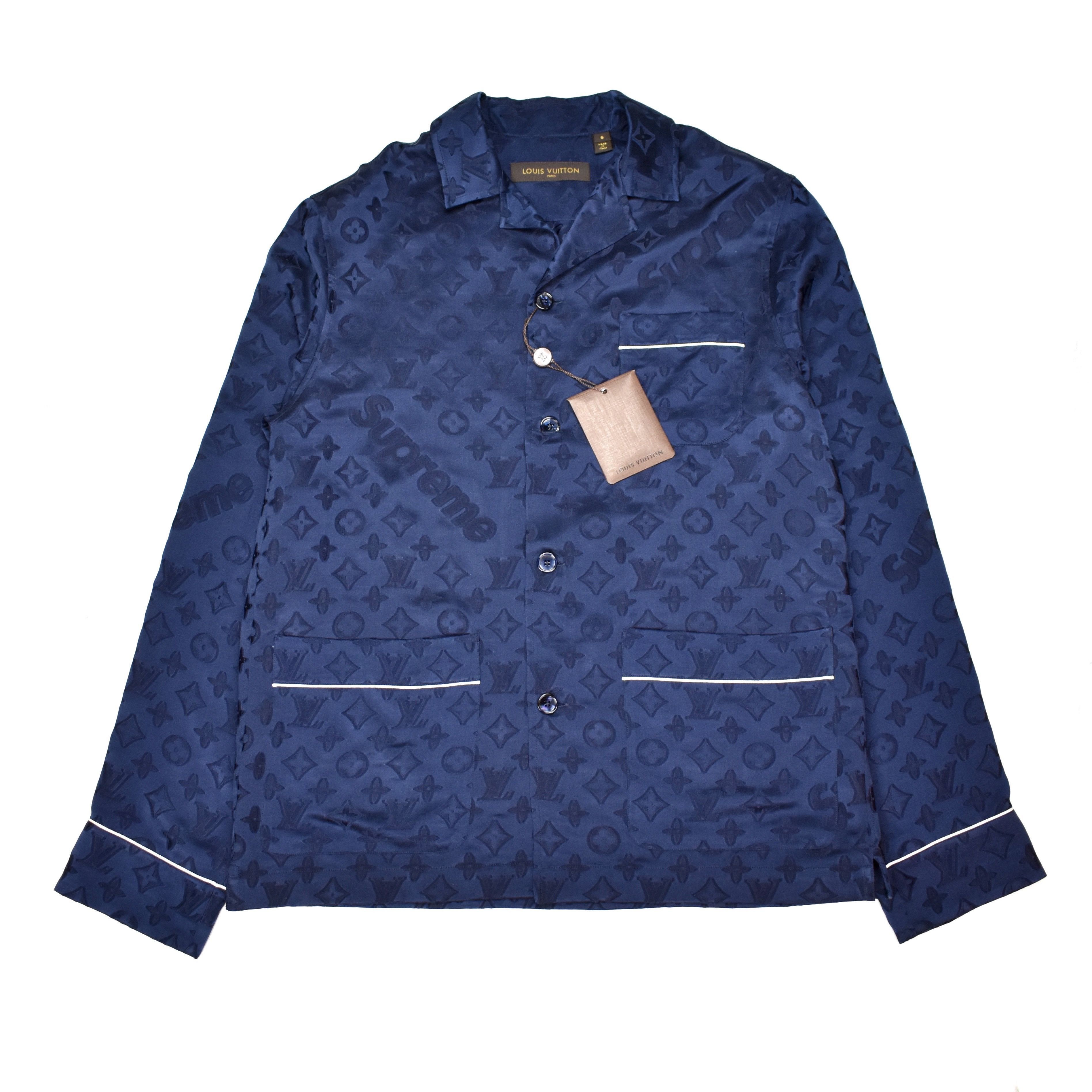 Louis Vuitton × Supreme LV Monogram Navy Silk Pajama Jersey Shirt DS Size US S / EU 44-46 / 1 - 1 Preview