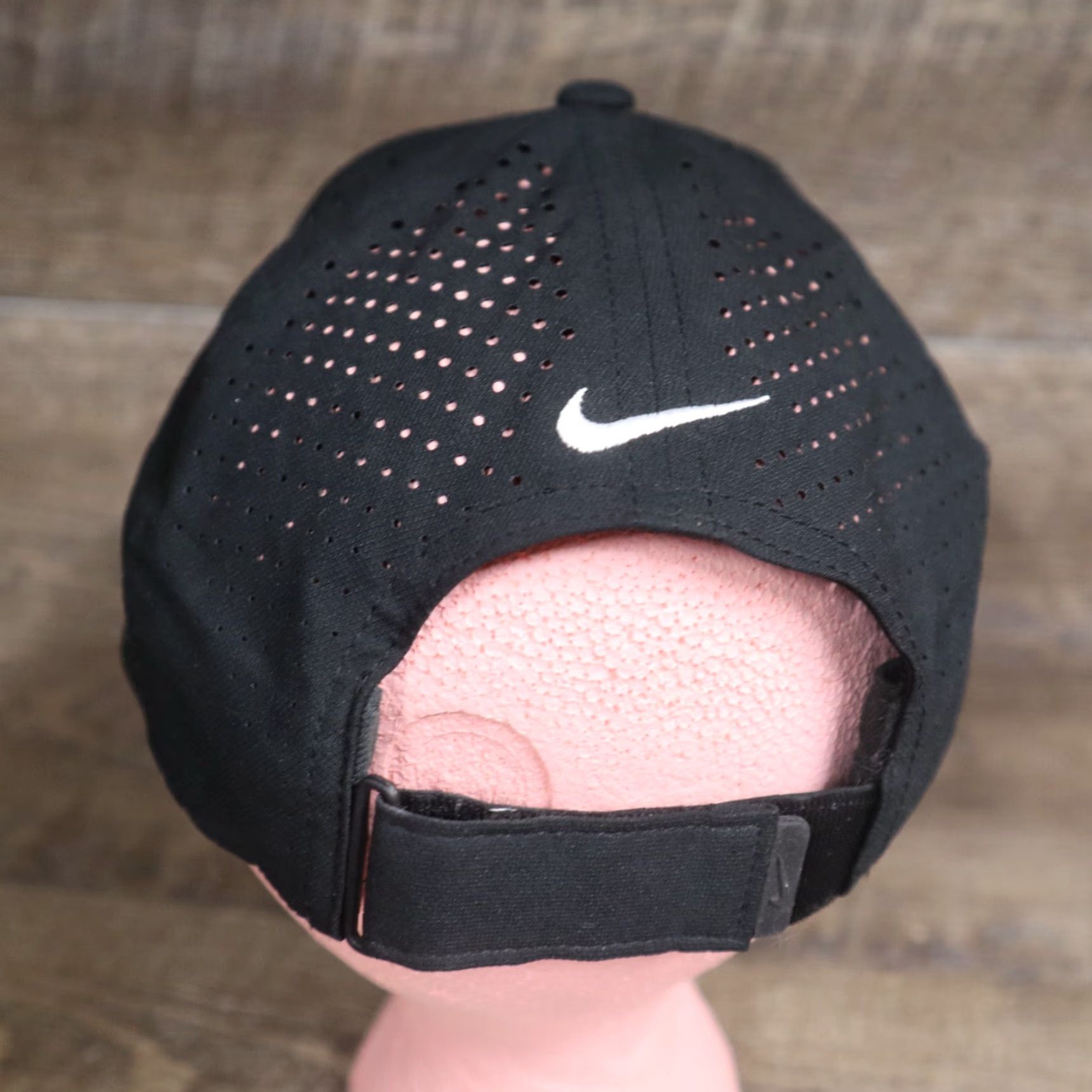 Nike Nike Hat Cap One Size Black Lightweight Baseball Mens Adjustable Swoosh Golf Running Cap Size ONE SIZE - 4 Thumbnail