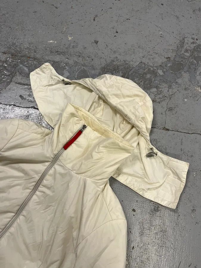 Prada 2000s Prada Asymmetrical Zip Retractable Hood White Jacket Size US M / EU 48-50 / 2 - 9 Thumbnail