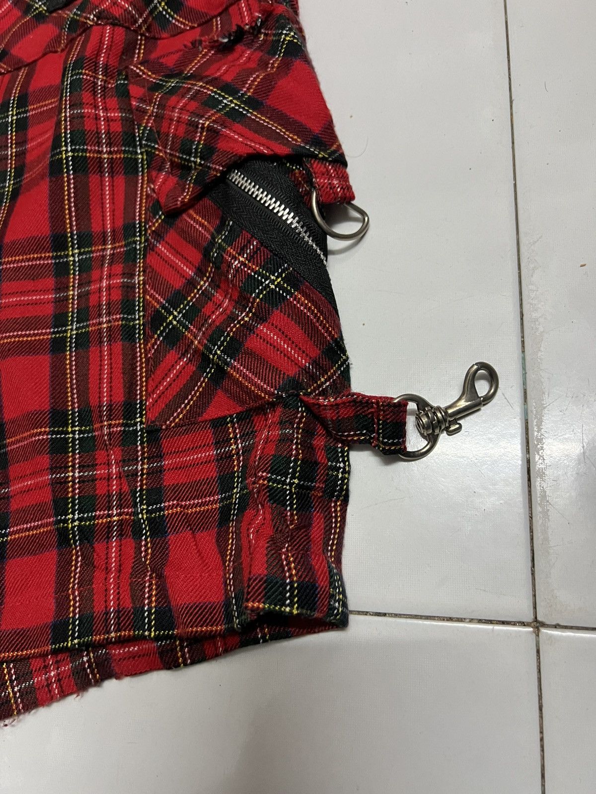 Band Tees × Punk and Yo × Seditionaries Red Tartan Bondage Punk Rock Metal Short Darkwear Pants Size US 29 - 11 Thumbnail