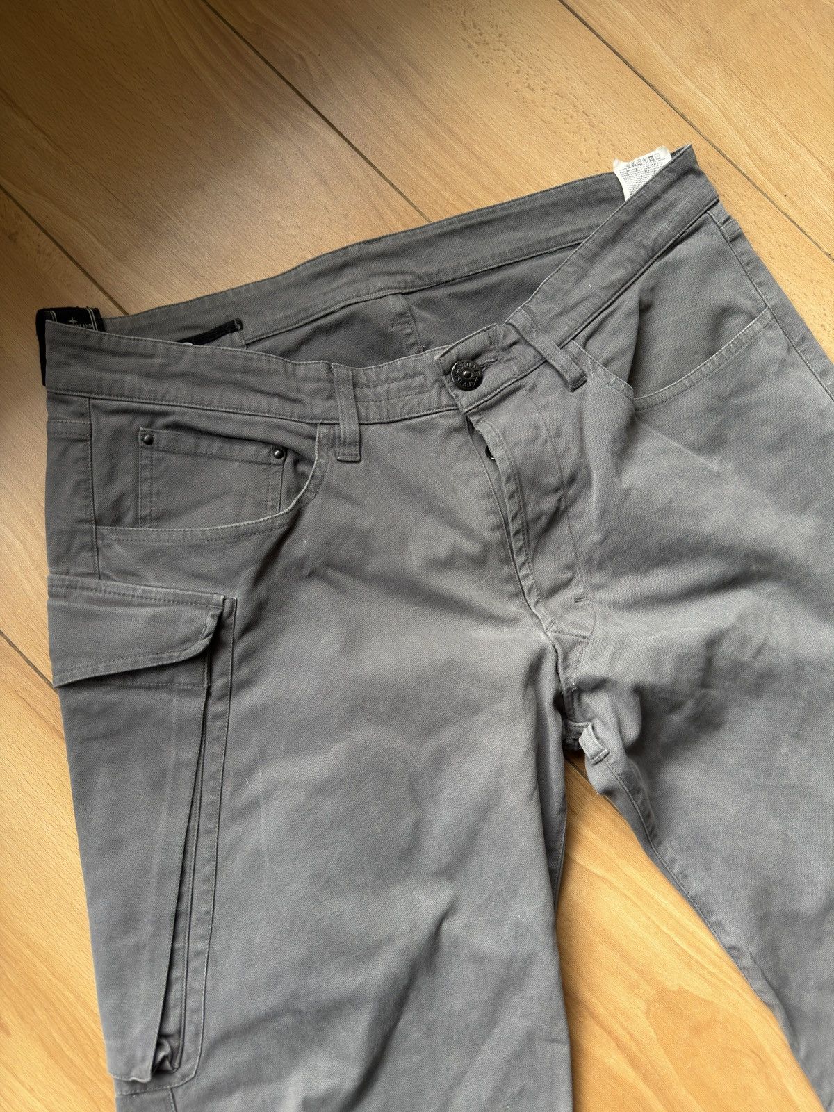 Stone Island Stone island vintage joggers cargo pants Size US 30 / EU 46 - 4 Thumbnail