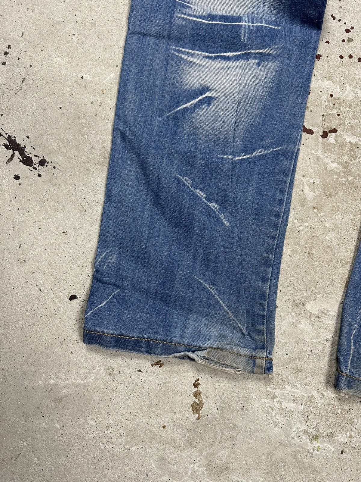If Six Was Nine × Japanese Brand × Le Grande Bleu (L.G.B.) Vintage Y2K Blue Washed Distressed Chain Denim Pants Size US 38 / EU 54 - 11 Thumbnail