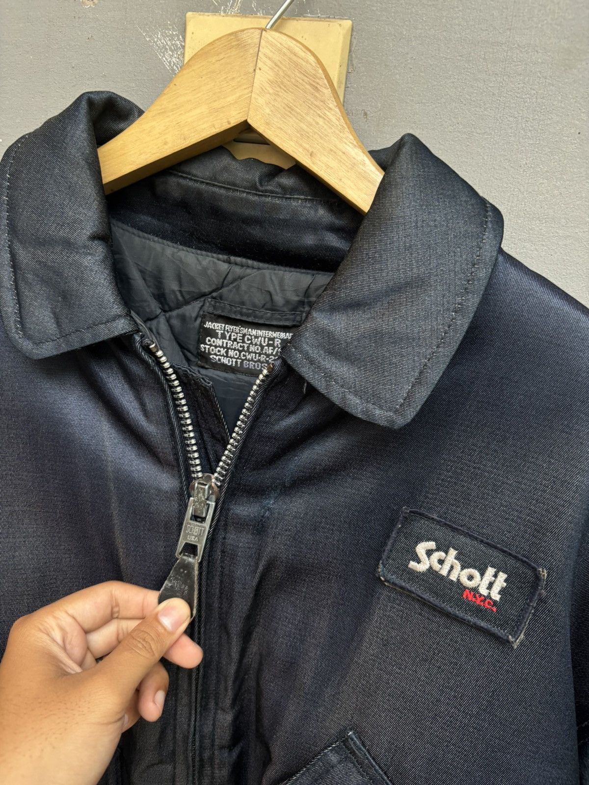 Schott Schott cwu 45 bomber jacket vintage 90s Size US L / EU 52-54 / 3 - 3 Thumbnail
