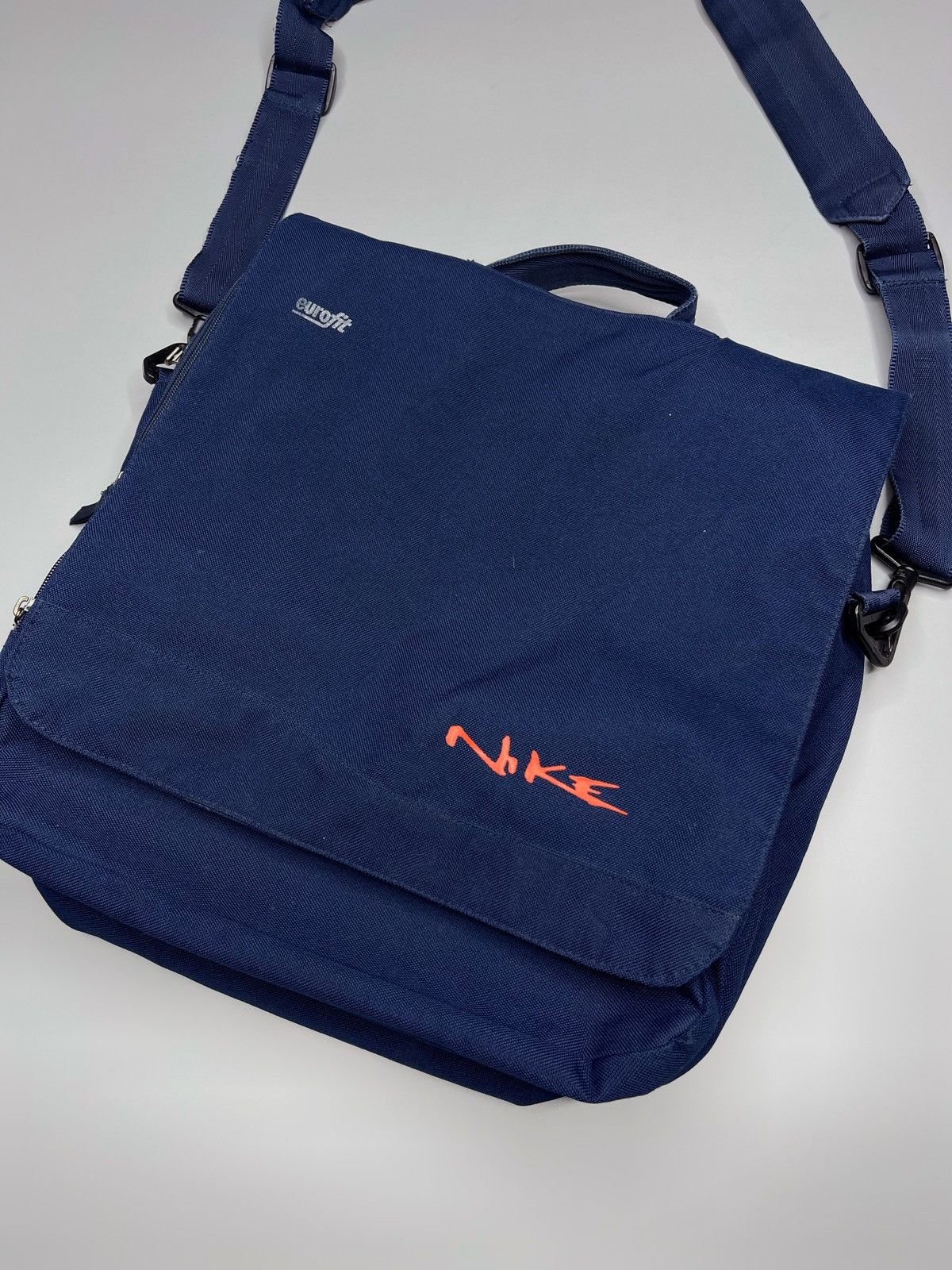 Nike × Vintage Vintage Y2k Nike Messenger Bag 2 in 1 Size ONE SIZE - 4 Thumbnail