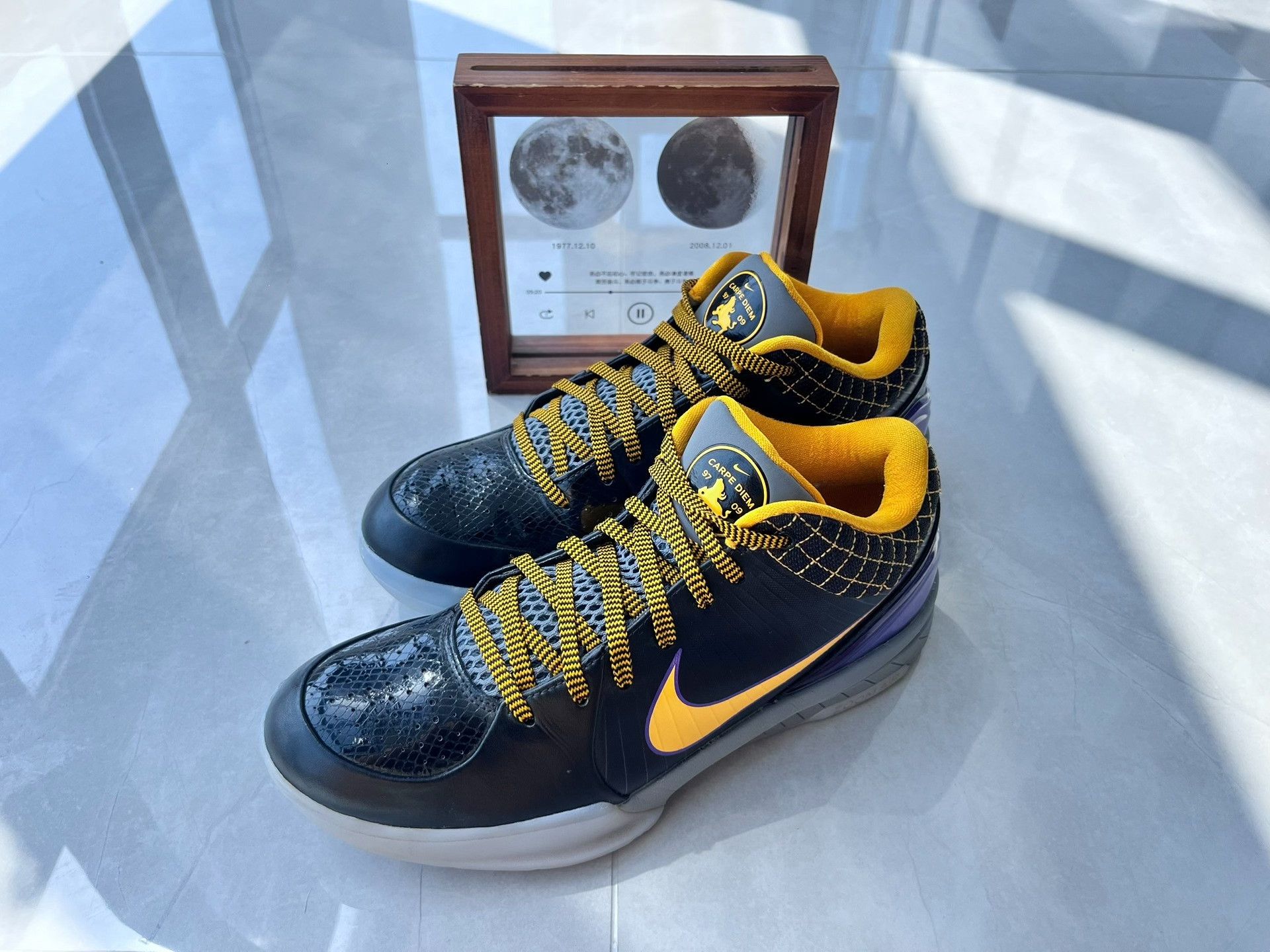 Nike Nike KOBE4 Lowtop Sneakers 9 Men Size US 9 / EU 42 - 1 Thumbnail