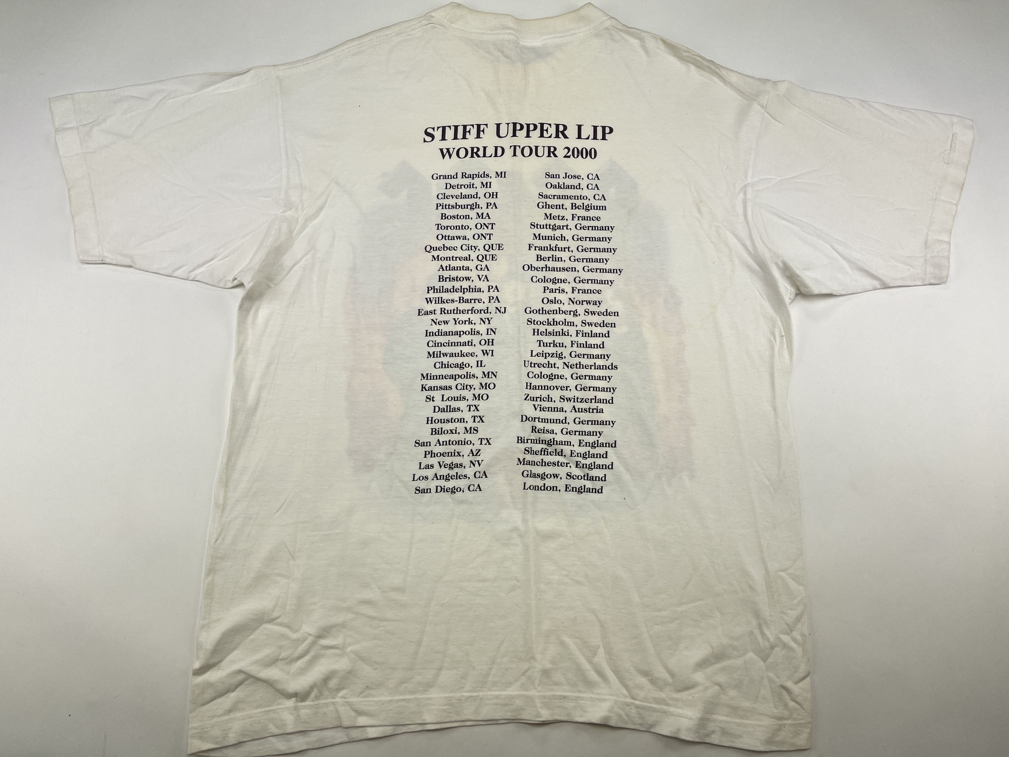 Band Tees AC/DC T-Shirt, 2000 Stiff Upper Lip, vintage ACDC size L Size US L / EU 52-54 / 3 - 2 Thumbnail