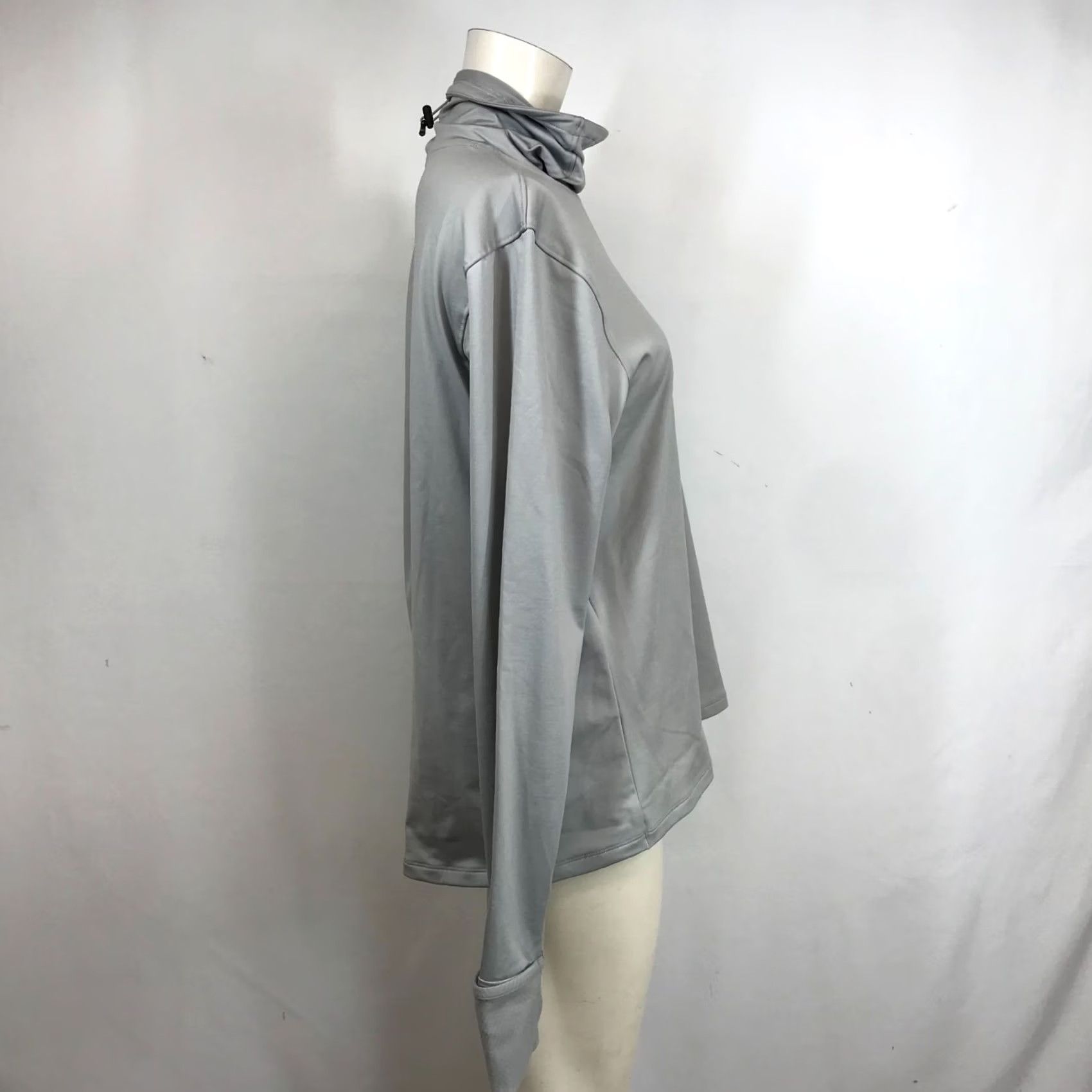 Under Armour UNDER ARMOUR Shirt Womens XL Gray Long Sleeve Turtle Neck Running Size XL / US 12-14 / IT 48-50 - 4 Thumbnail