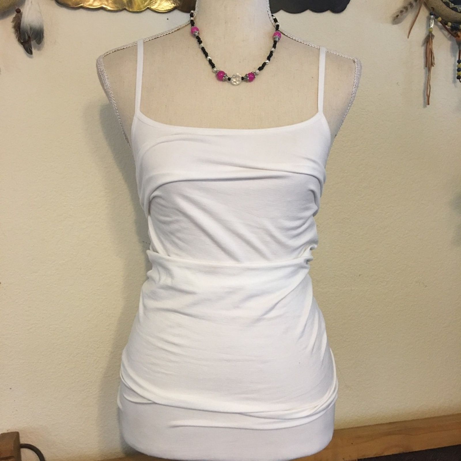 Handmade Artisan Hot pink pearl seed bead necklace Size ONE SIZE - 4 Thumbnail