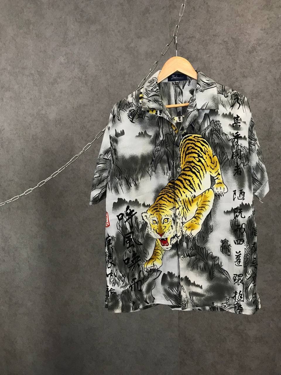 Vintage Tiger Animal vintage crazy Hawaiian shirt Size US L / EU 52-54 / 3 - 1 Thumbnail