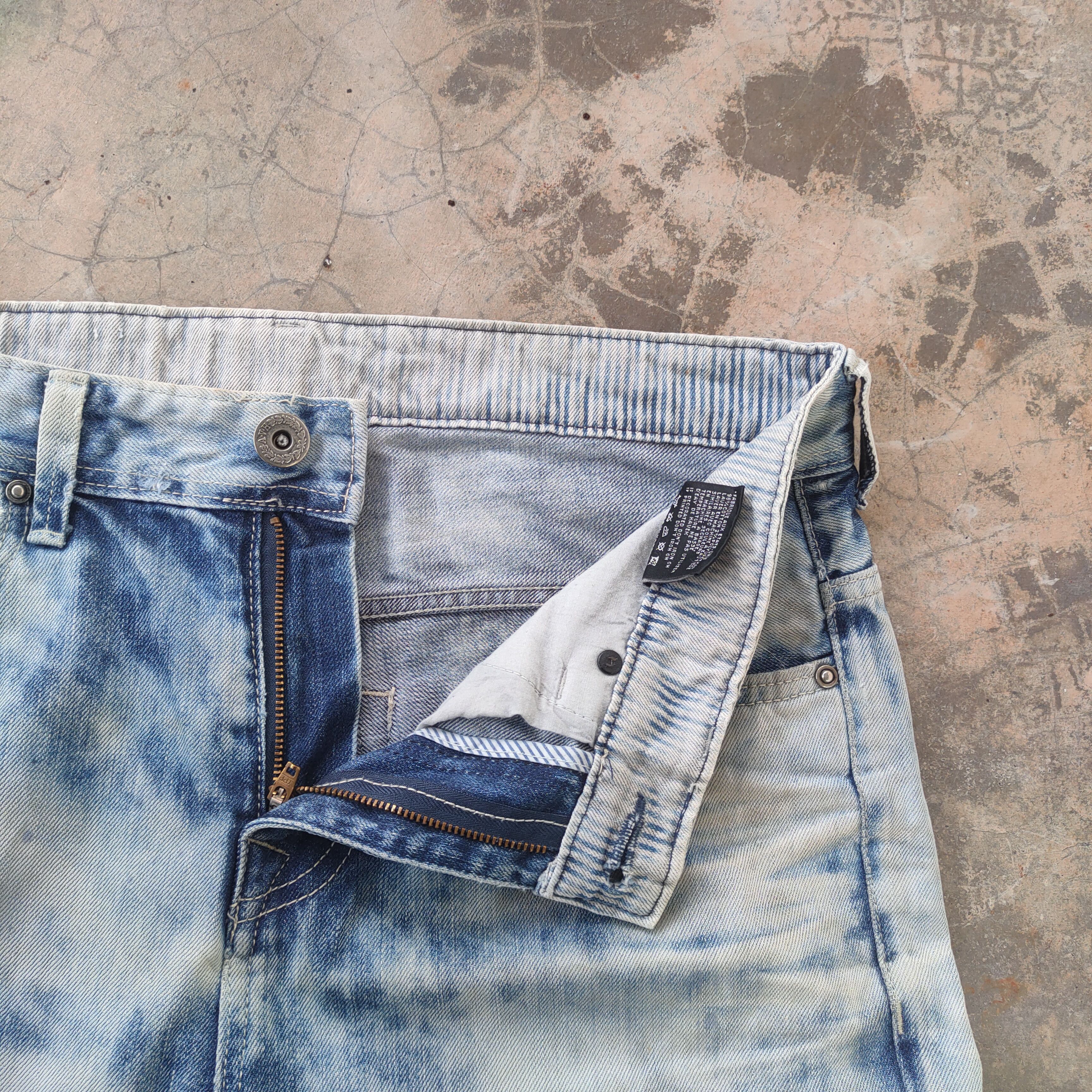 Japanese Brand W33 VINTAGE JAPANESE FADED WASH DISTRESSED JEANS PANTS Size US 33 - 9 Thumbnail