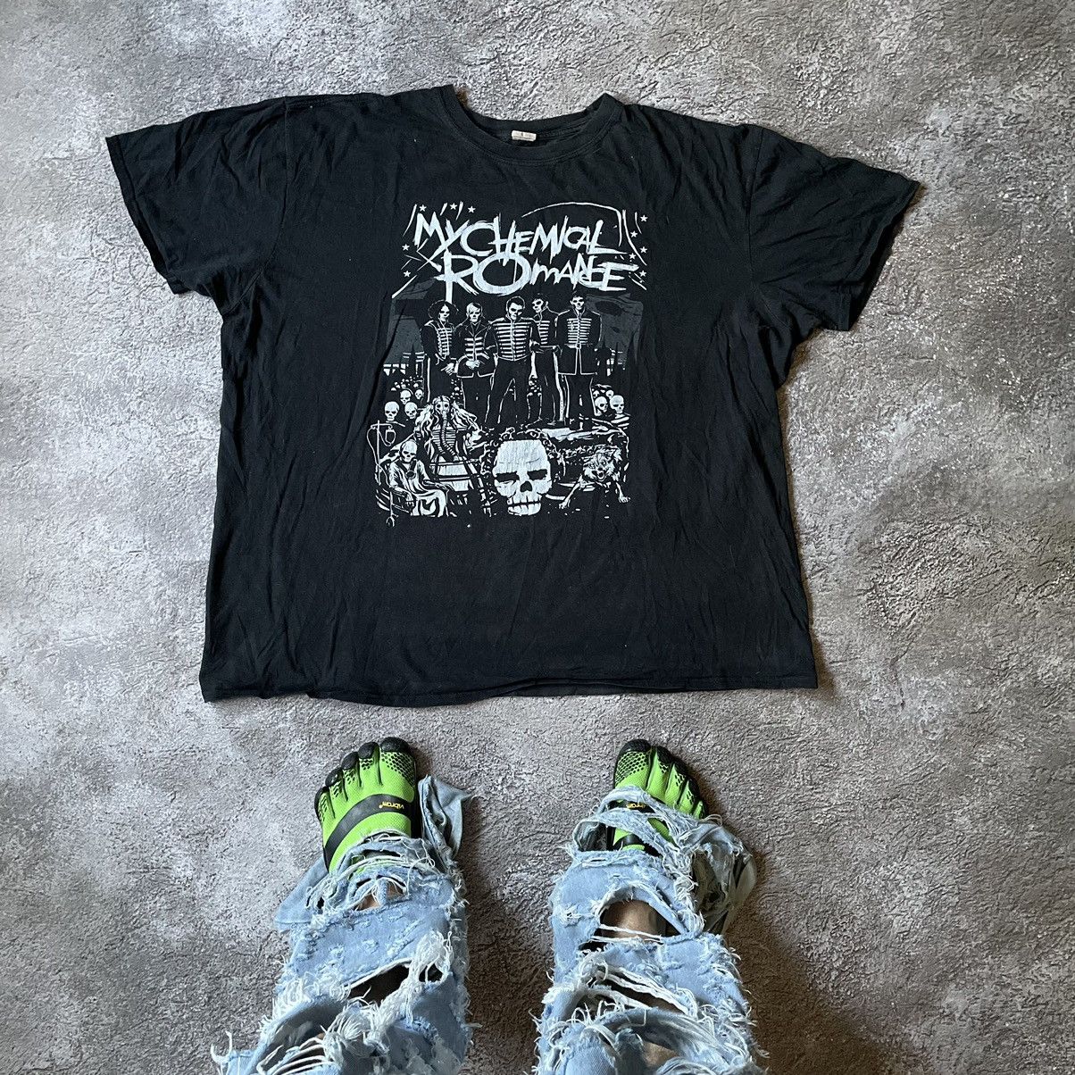 Vintage Vintage Y2K Graphic Tee Goth Punk Horror Band Aesthetic XL Size US XL / EU 56 / 4 - 1 Thumbnail