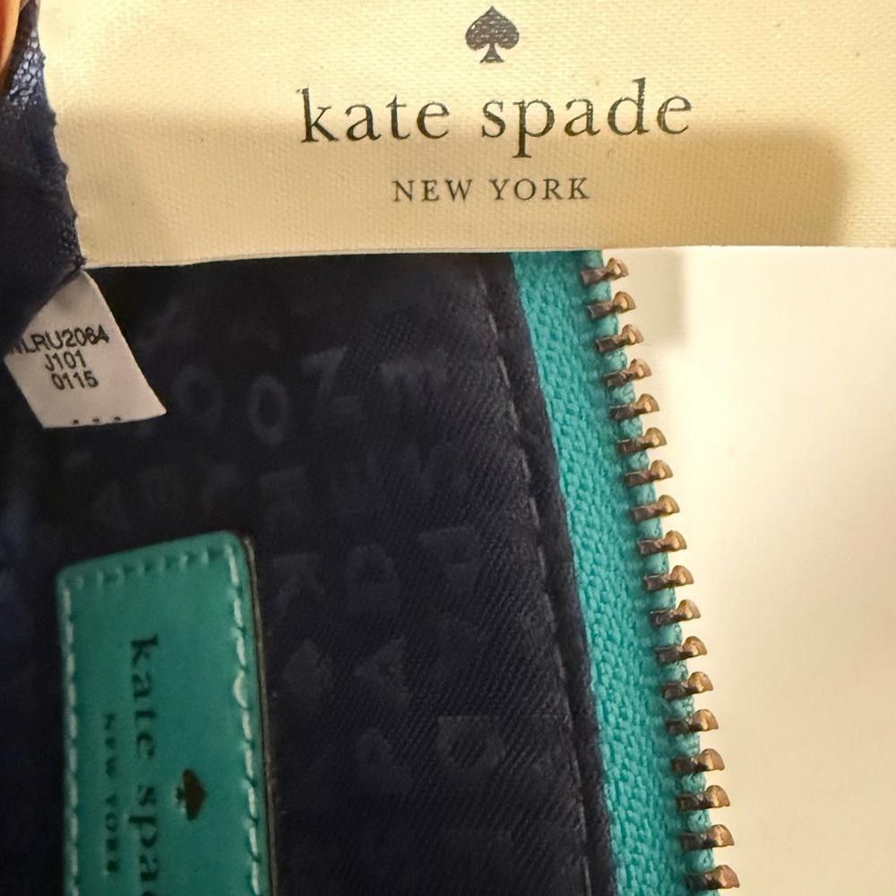 Designer Kate Spade Wristlet Clutch Tiffany Blue Aqua Leather Size ONE SIZE - 9 Thumbnail