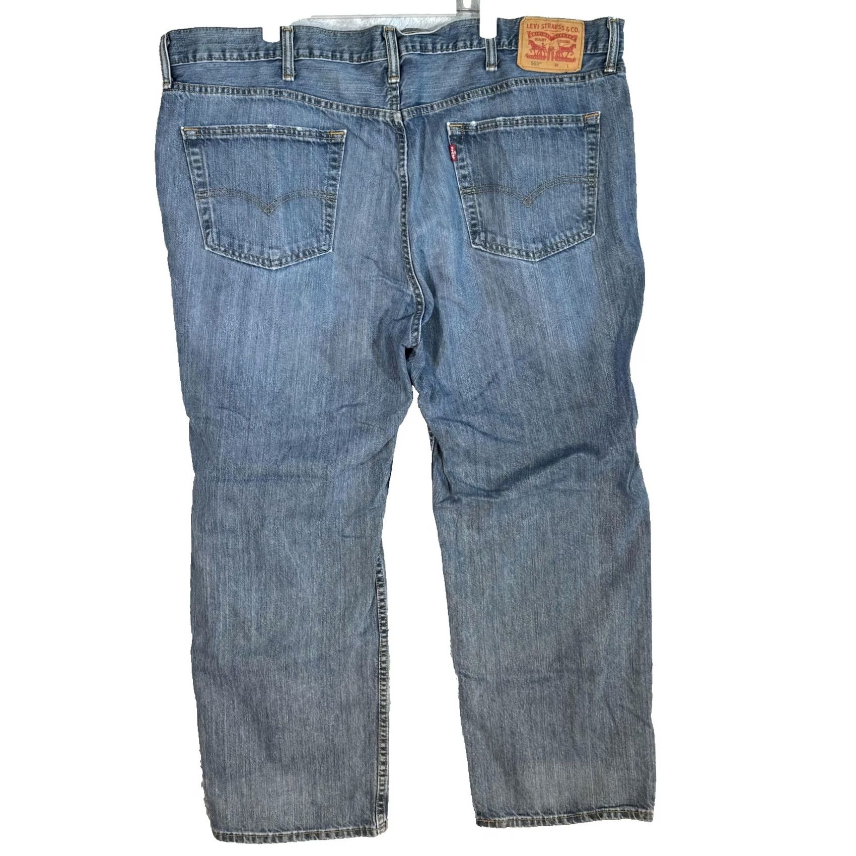 Levi's VINTAGE Levis 559 Jeans Mens 44x30 Blue Denim Relaxed Straight Zip Fly 5 Pocket Size US 44 / EU 60 - 2 Thumbnail