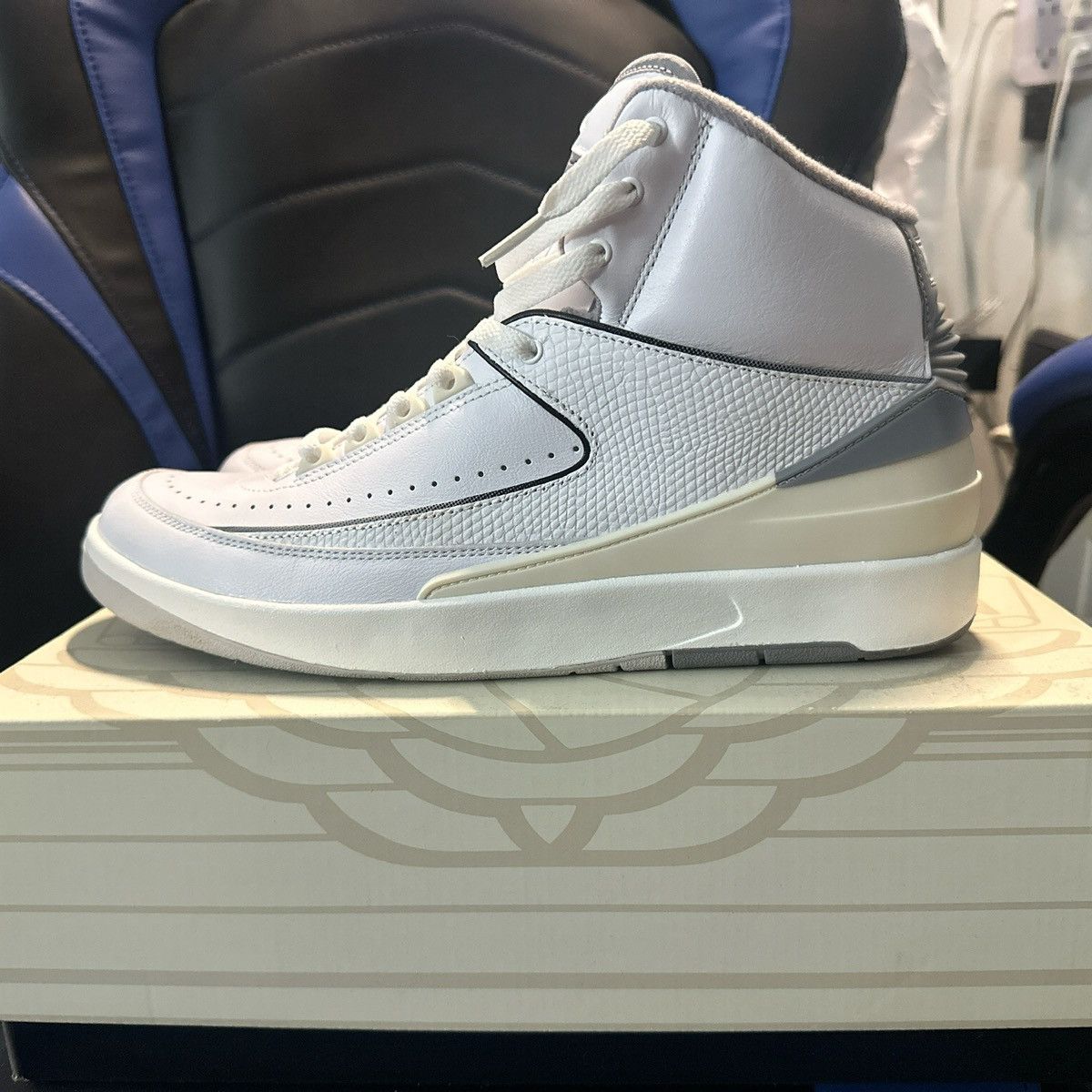 Jordan Brand Jordan cement grey Size US 11 / EU 44 - 2 Thumbnail