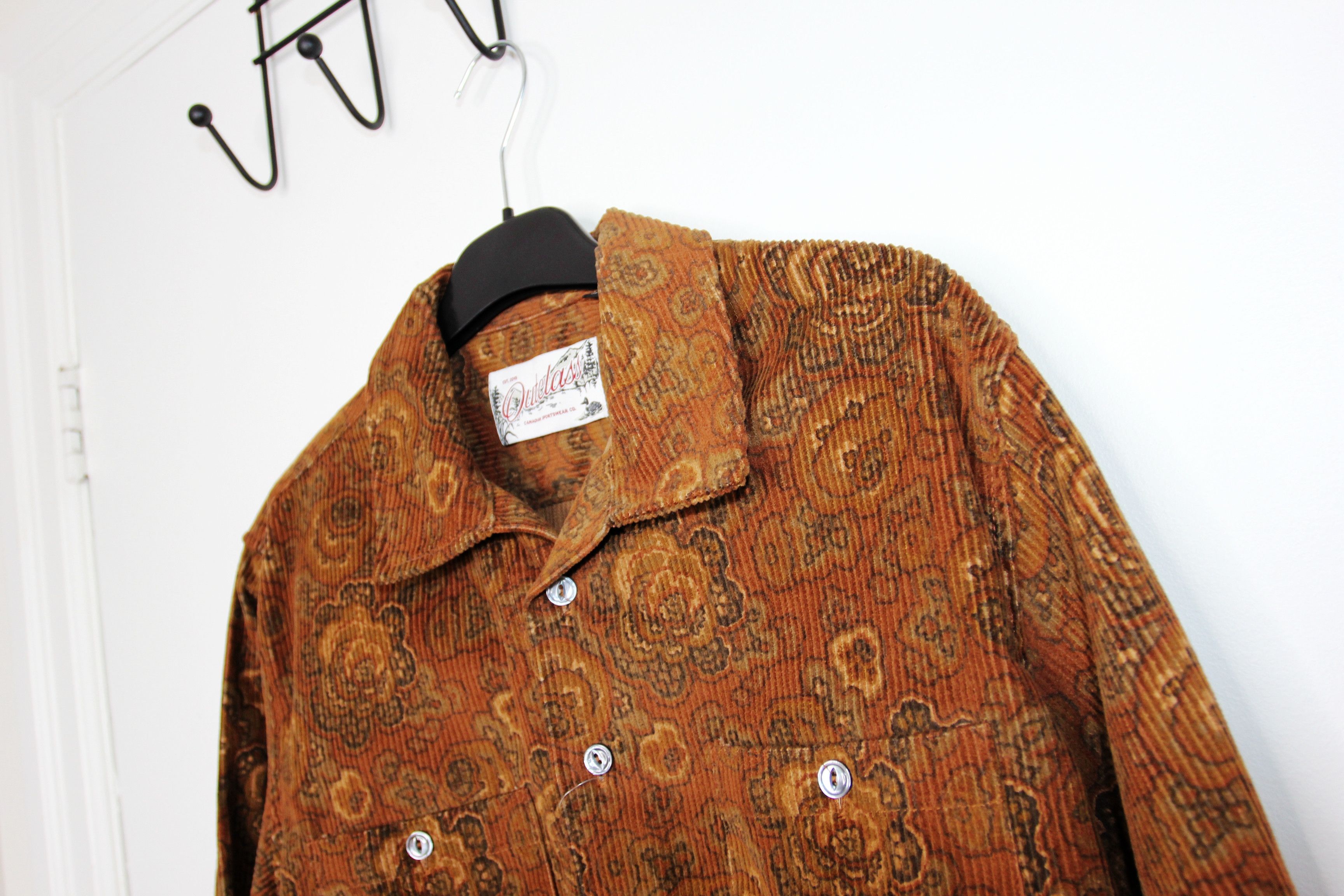 Outclass BNWT AW25 OUTCLASS BRONZE PRINTED CORDUROY CLUB SHIRT S Size US S / EU 44-46 / 1 - 4 Thumbnail