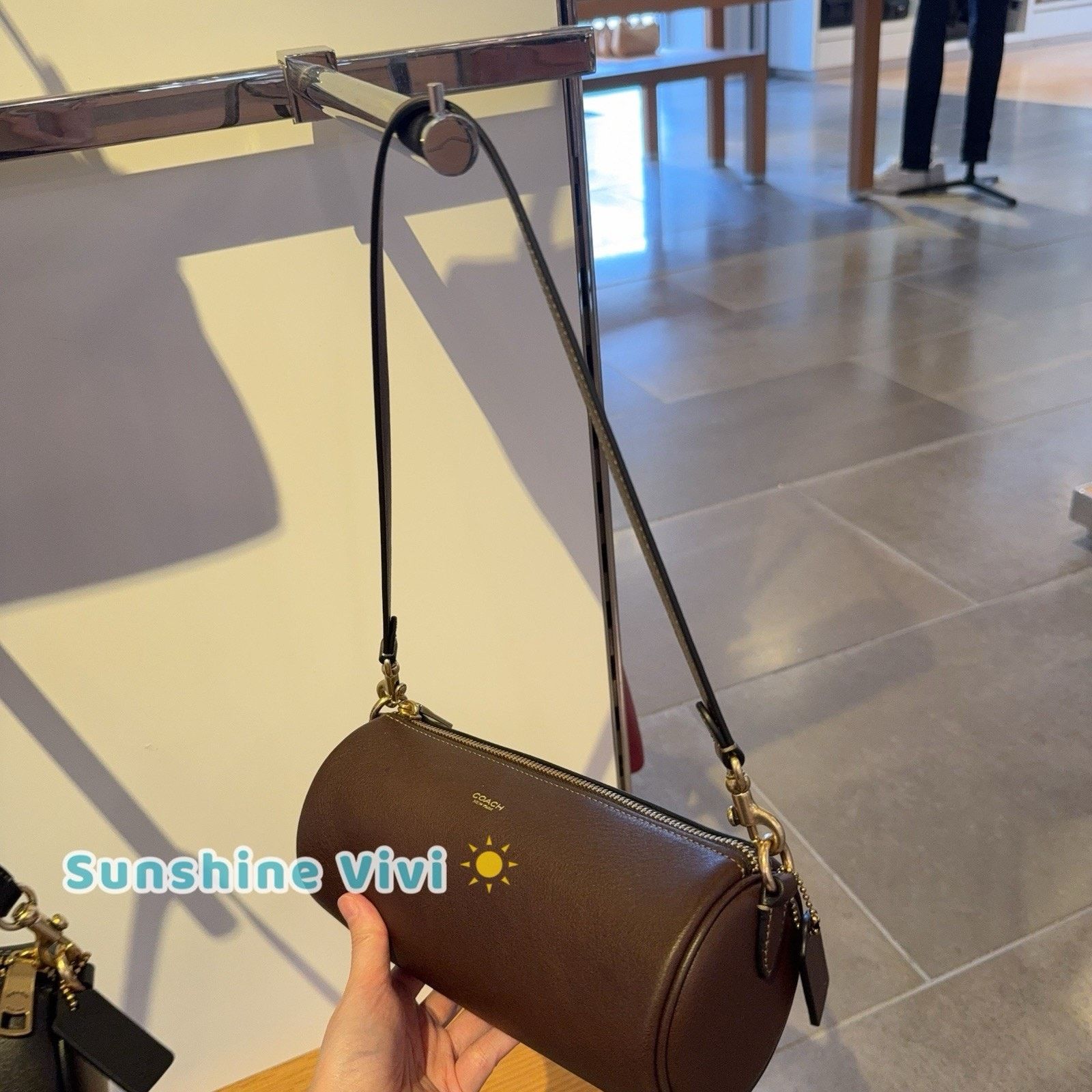 Coach NWT Coach Small Barrel Bag Leather Handbag CDY80 Brass/maple Size ONE SIZE - 3 Thumbnail