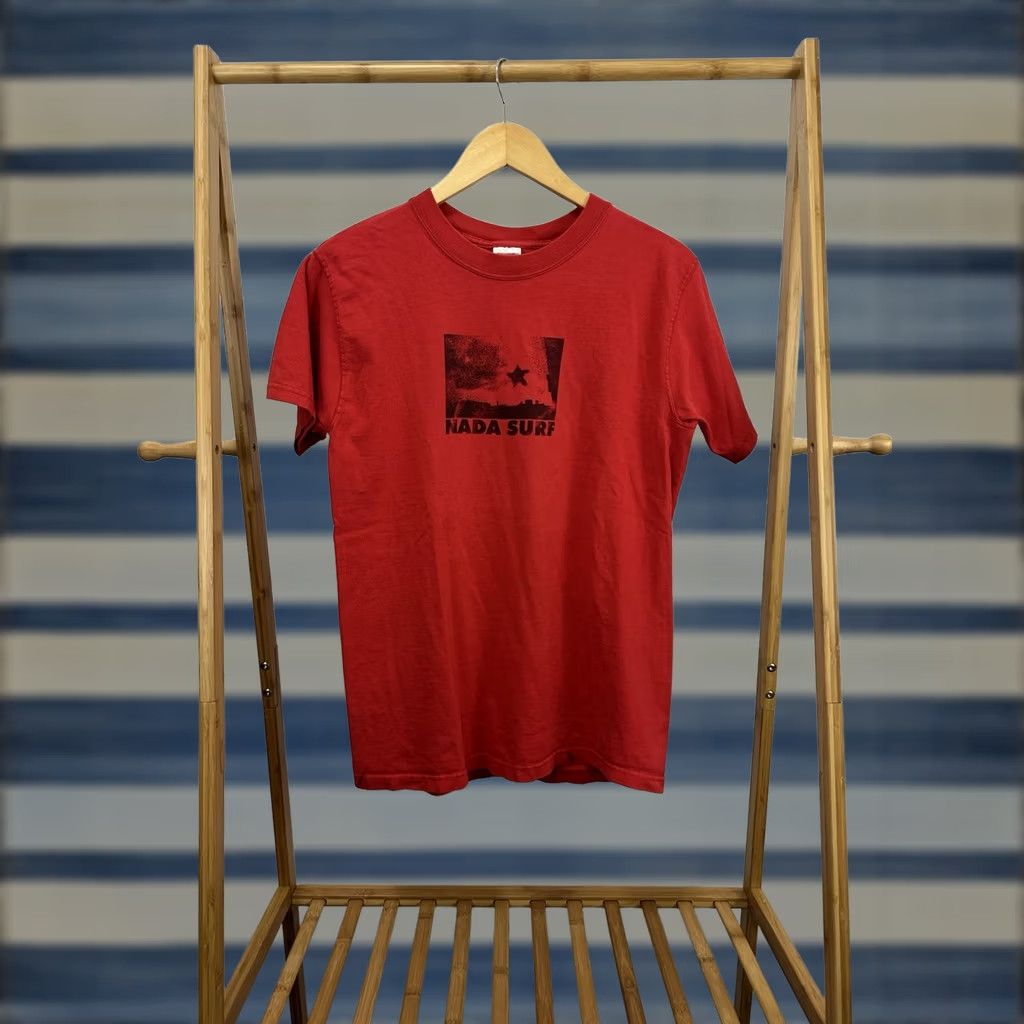 Fruit Of The Loom RARE VTG Nada Surf Indie Rock Band Myspace Era Concert Tour T-Shirt S Red Mens Short Sleeve Band Tour 2000s Size US S / EU 44-46 / 1 - 1 Thumbnail