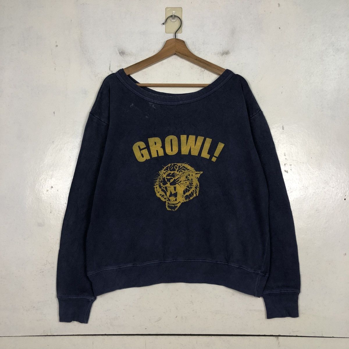 Japanese Brand 📌Cropped Sweatshirt Growl!! Big Logo Design Size US M / EU 48-50 / 2 - 3 Thumbnail