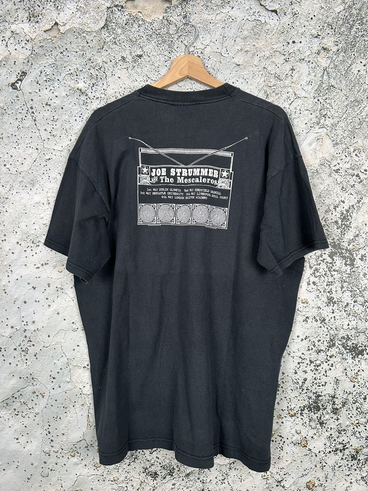 Band Tees Vintage Joe Strummer and The Mescaleros Band Tee The Clash Size US XL / EU 56 / 4 - 4 Thumbnail