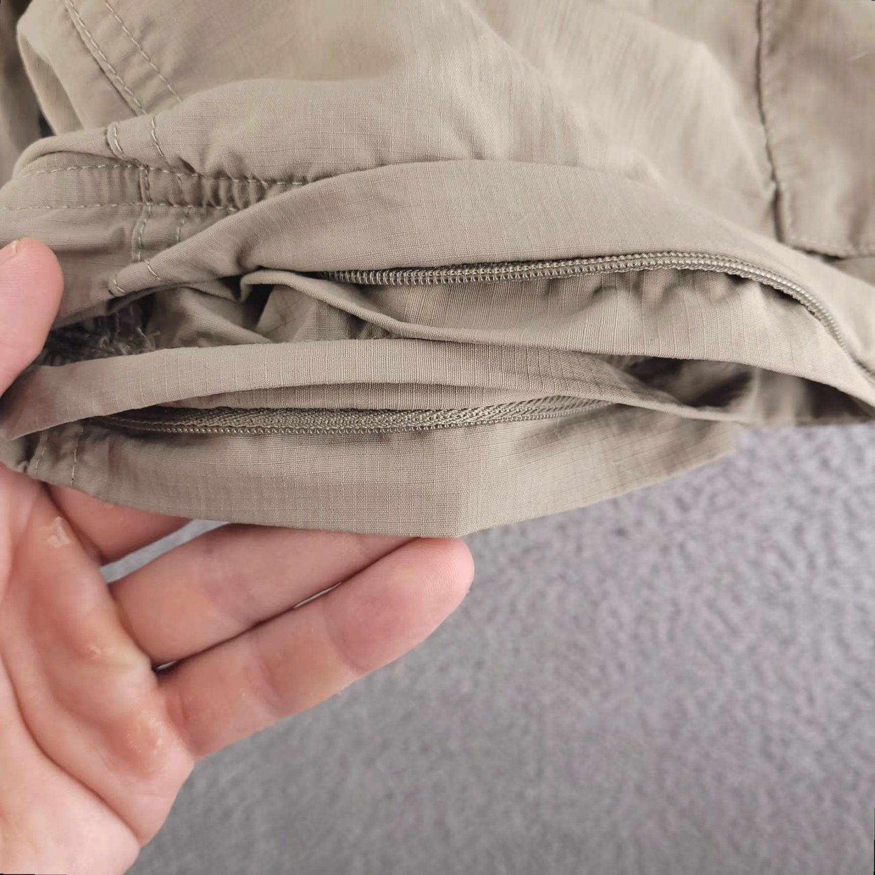 Vintage Columbia Mens Shorts 32 Tan Beige Brown Nylon Walk Hiking Outdoor Cargo Flat Front Regular 100% Authenticity Guaranteed Mens Size US 32 / EU 48 - 4 Thumbnail