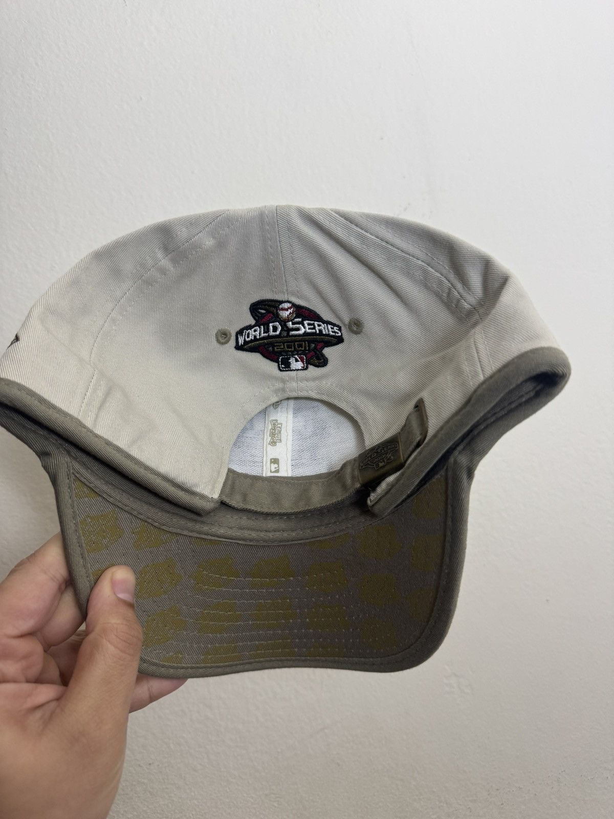 New Era Vintage New York Yankees World Series 2000 Champions Hat Size ONE SIZE - 3 Thumbnail
