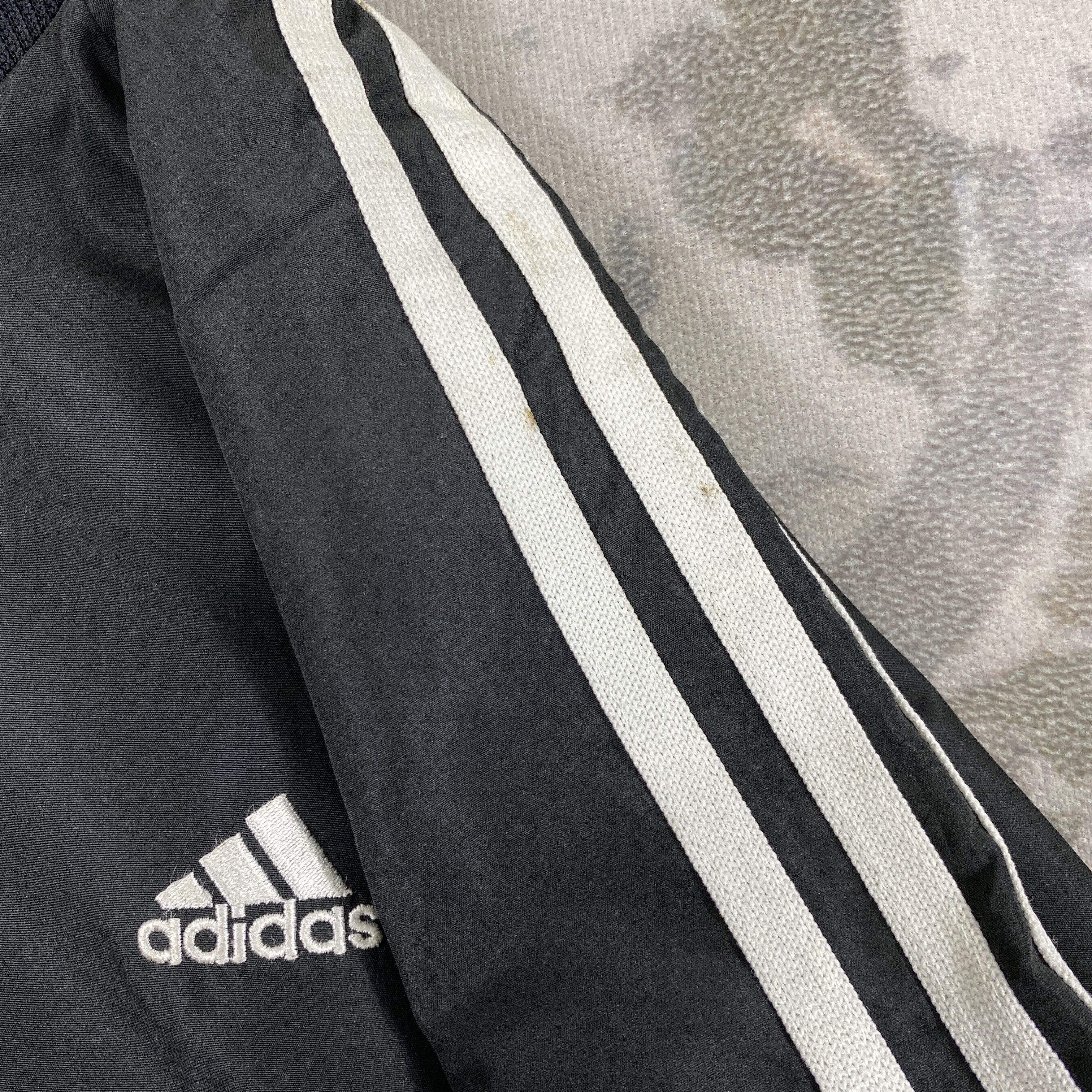Adidas Vintage Adidas Track Medium Light Jacket- J388 Size US M / EU 48-50 / 2 - 9 Thumbnail