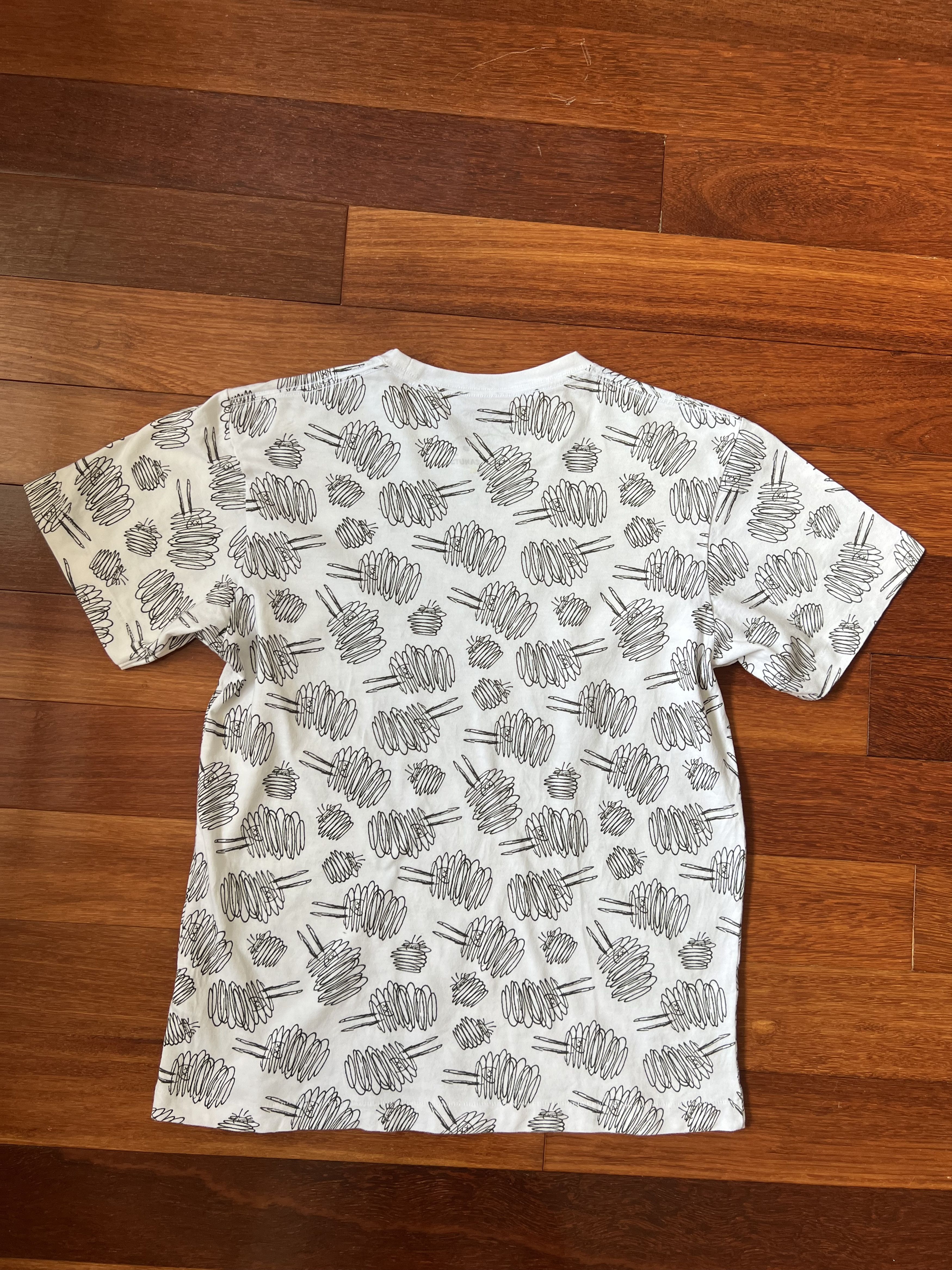 Kaws × Peanuts × Uniqlo 💚 Kaws x Uniqlo x Peanuts White Tee Medium Size US M / EU 48-50 / 2 - 2 Thumbnail