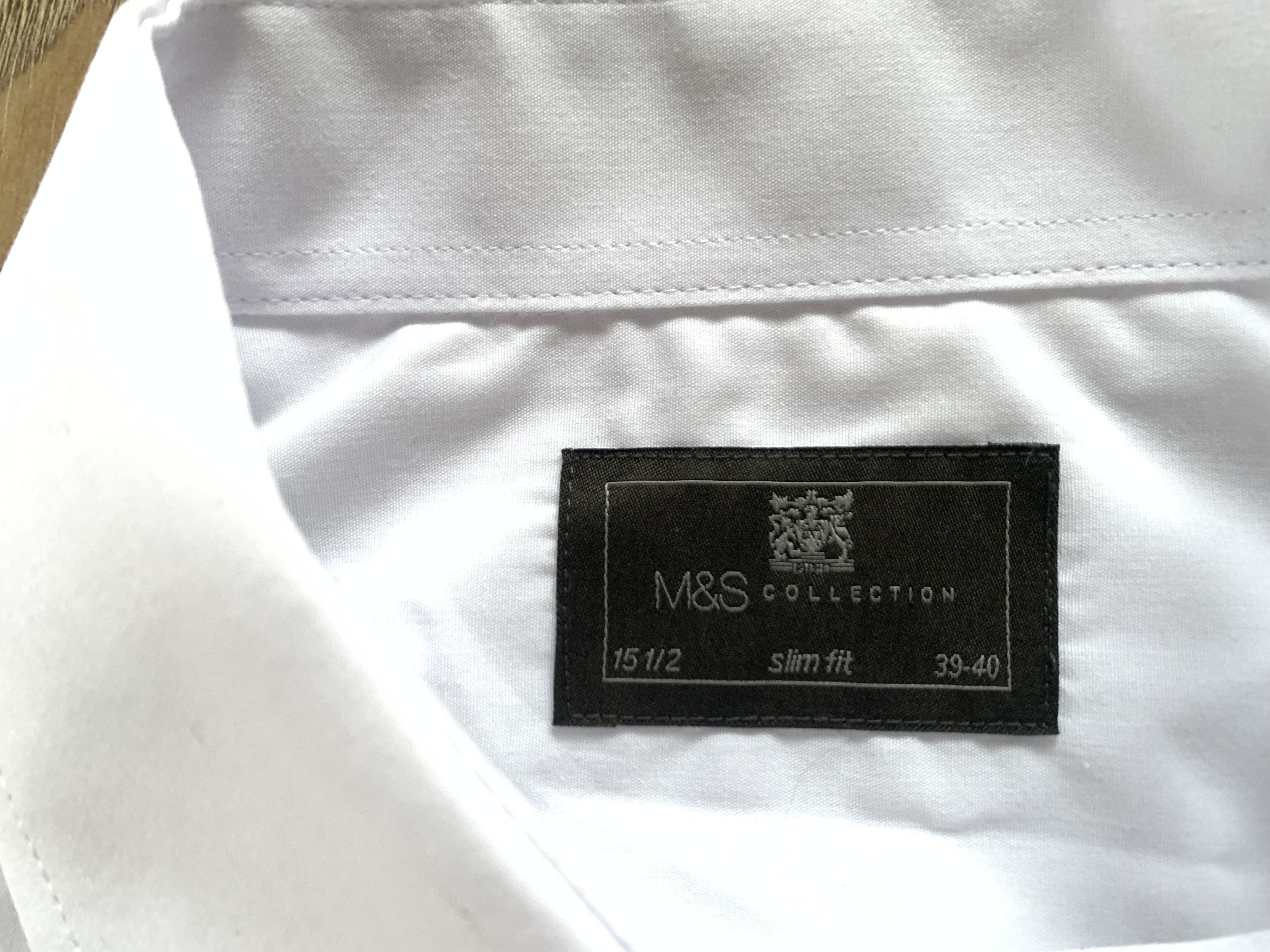 Marks & Spencer Marks & Spencer Classic White Button Up Shirt Size US M / EU 48-50 / 2 - 5 Thumbnail