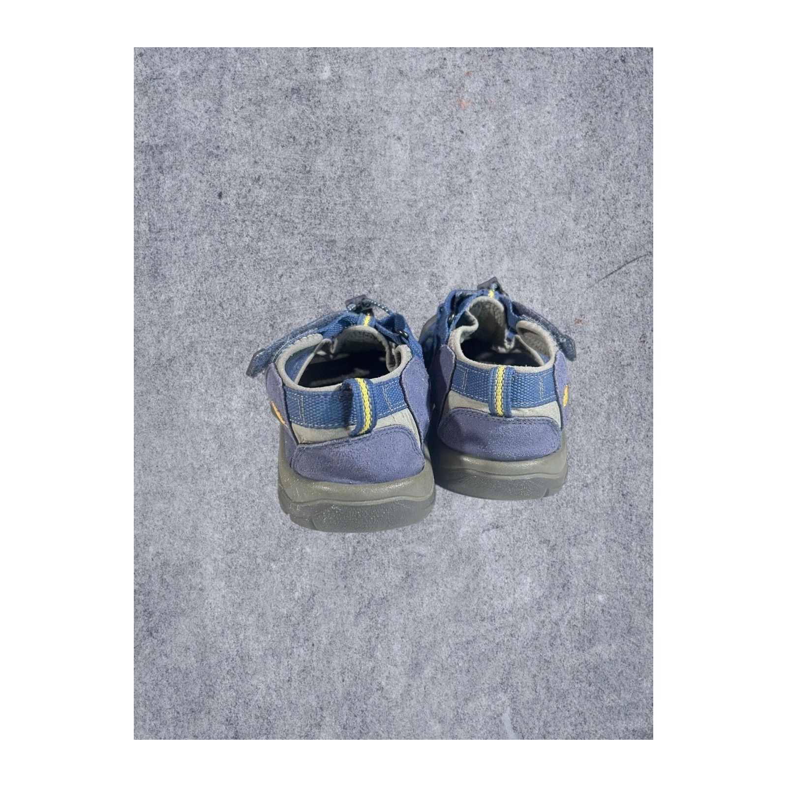 KEEN Keen Newport H2 Waterproof Closed Toed Sandals Trail Hiking Size US XXS / EU 40 - 4 Thumbnail