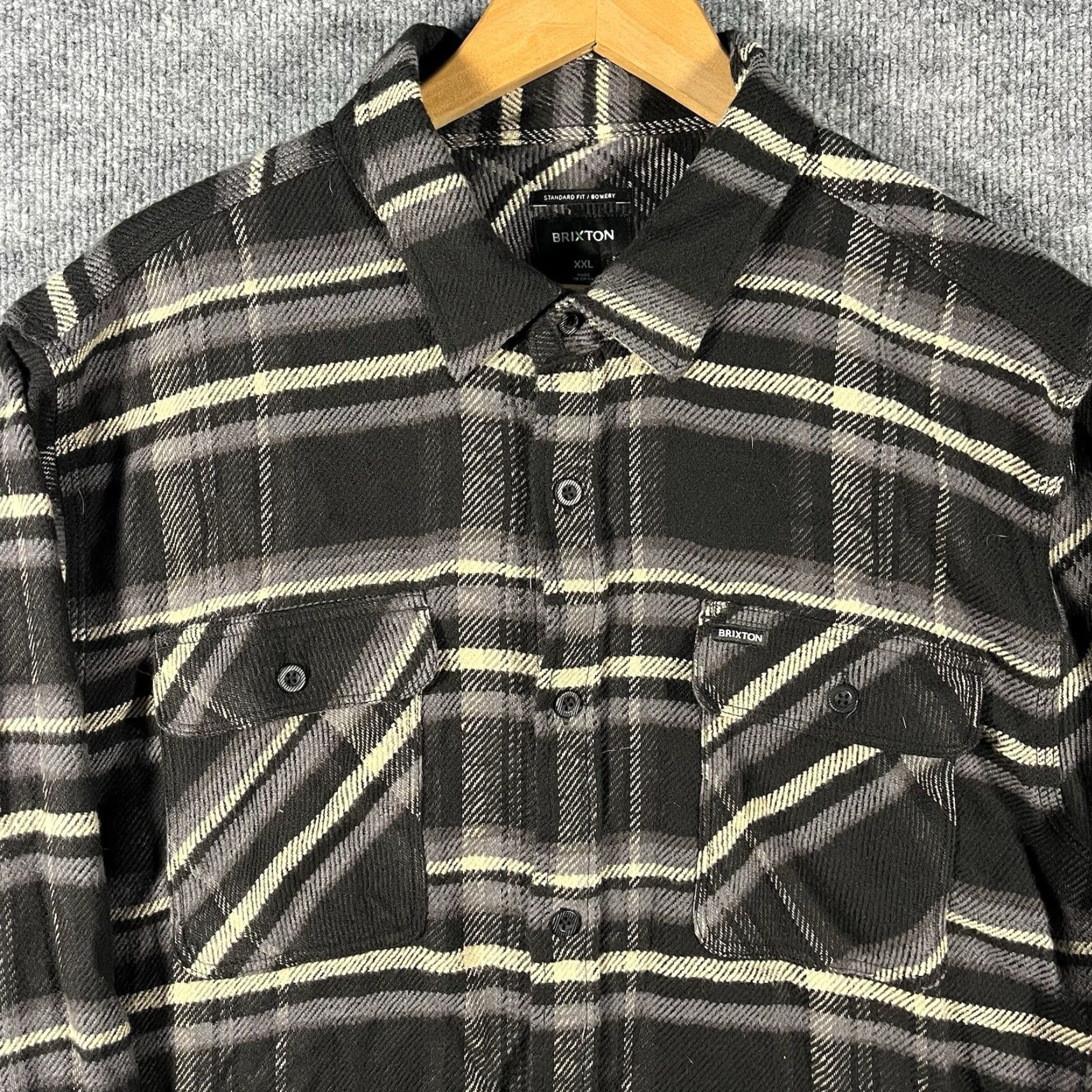 Brixton Brixton Bowery Flannel Mens 2XL Black Tan Cotton Plaid Longsleeve Standard Fit Size US XXL / EU 58 / 5 - 2 Thumbnail