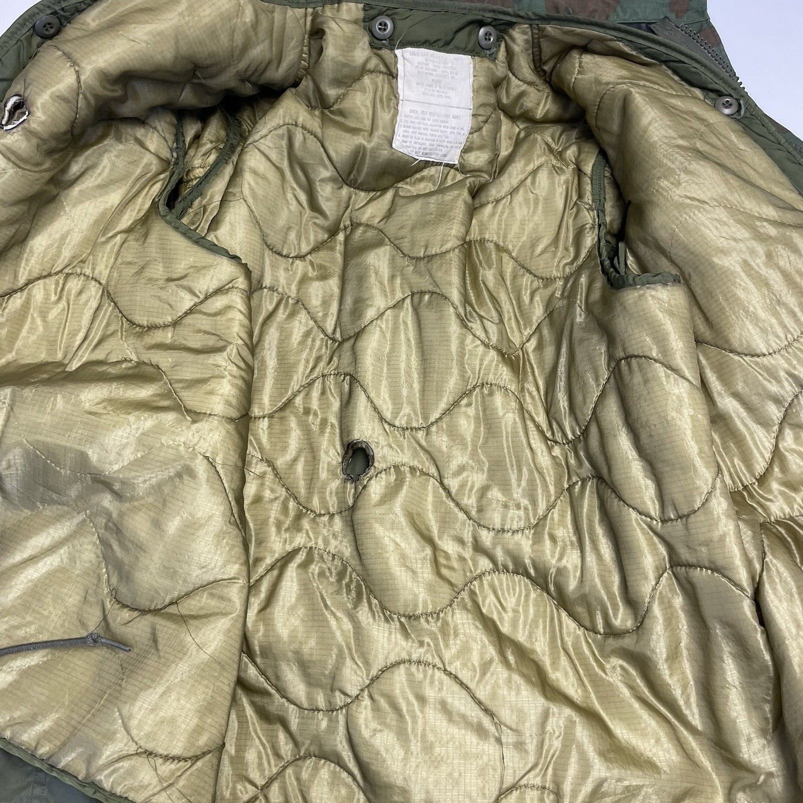 Vintage Vintage Military Camo Field Coat Jacket Mens Small Long Cold Size US S / EU 44-46 / 1 - 6 Thumbnail