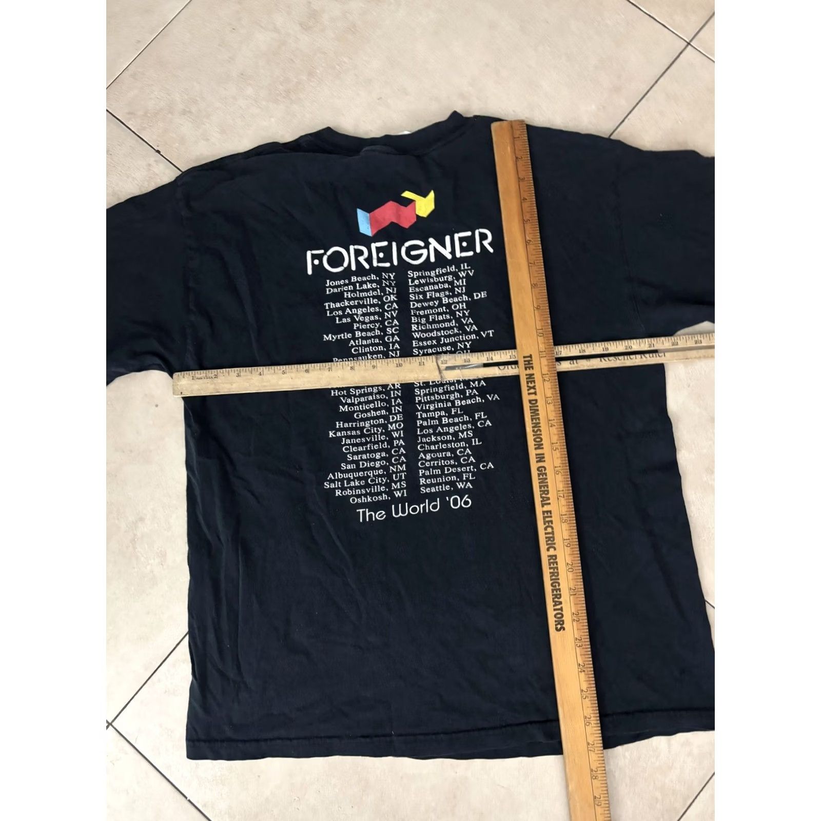 Gildan VINTAGE? Foreigner Tour Shirt Mens Large Black Gildan World 2006 Band Graphic Tee Size US L / EU 52-54 / 3 - 5 Thumbnail