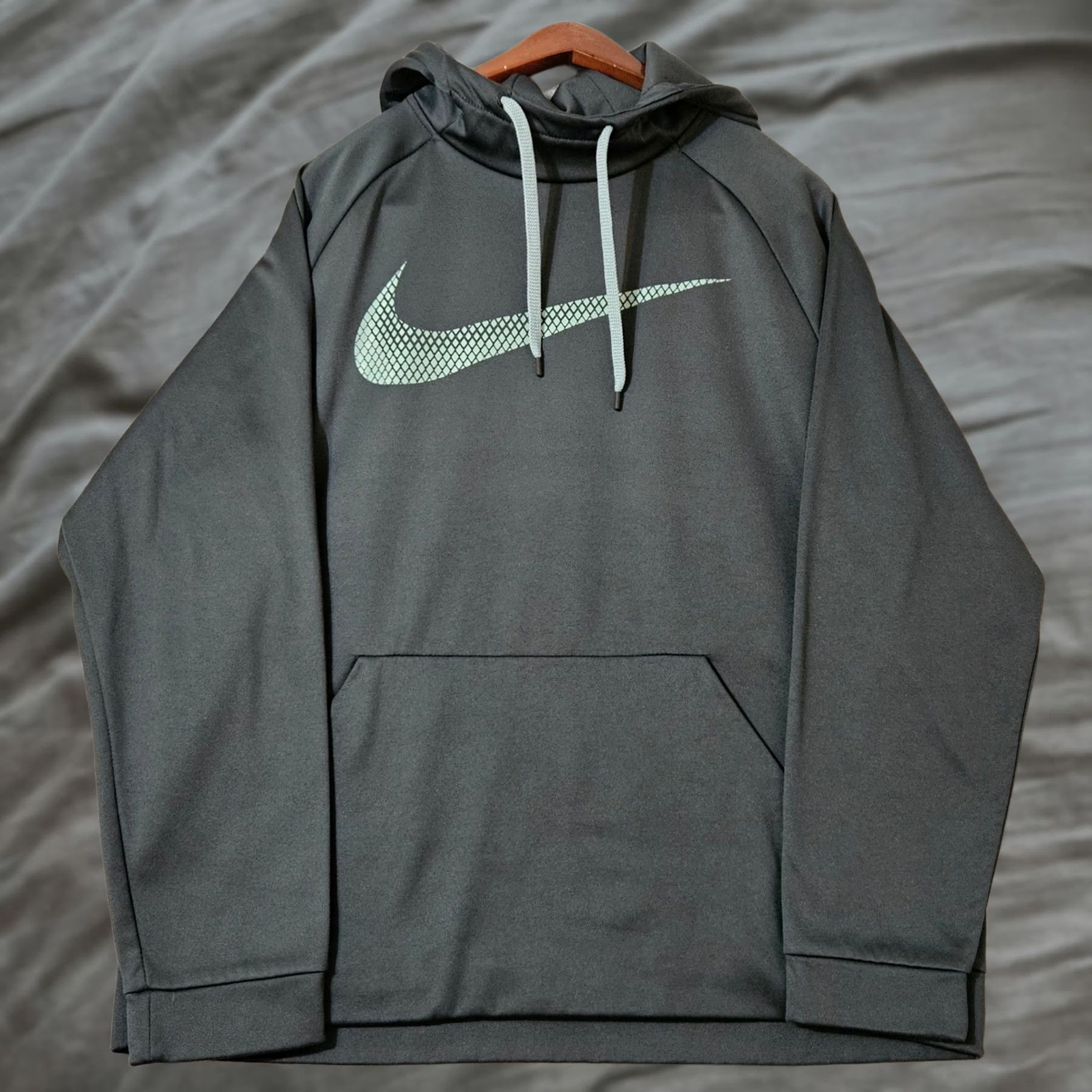 Nike Nike Hoodie Pullover Men XL Green Dri-FIT Swoosh Fleece Training 844639 Size US XL / EU 56 / 4 - 1 Thumbnail