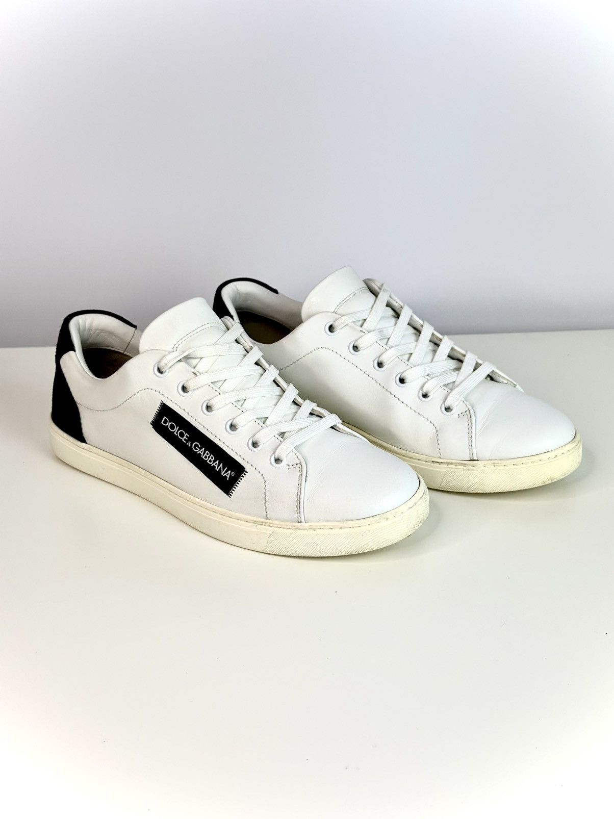 Dolce & Gabbana Dolce & Gabbana White Black Leather Lace Up Sneakers 40s Size US 9 / IT 39 - 1 Thumbnail
