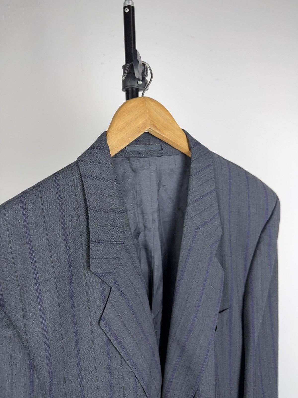 Hugo Boss 00s Hugo Boss Wool Blazer Pinstripe Grey Jacket Classic Fit Size 42R - 3 Thumbnail
