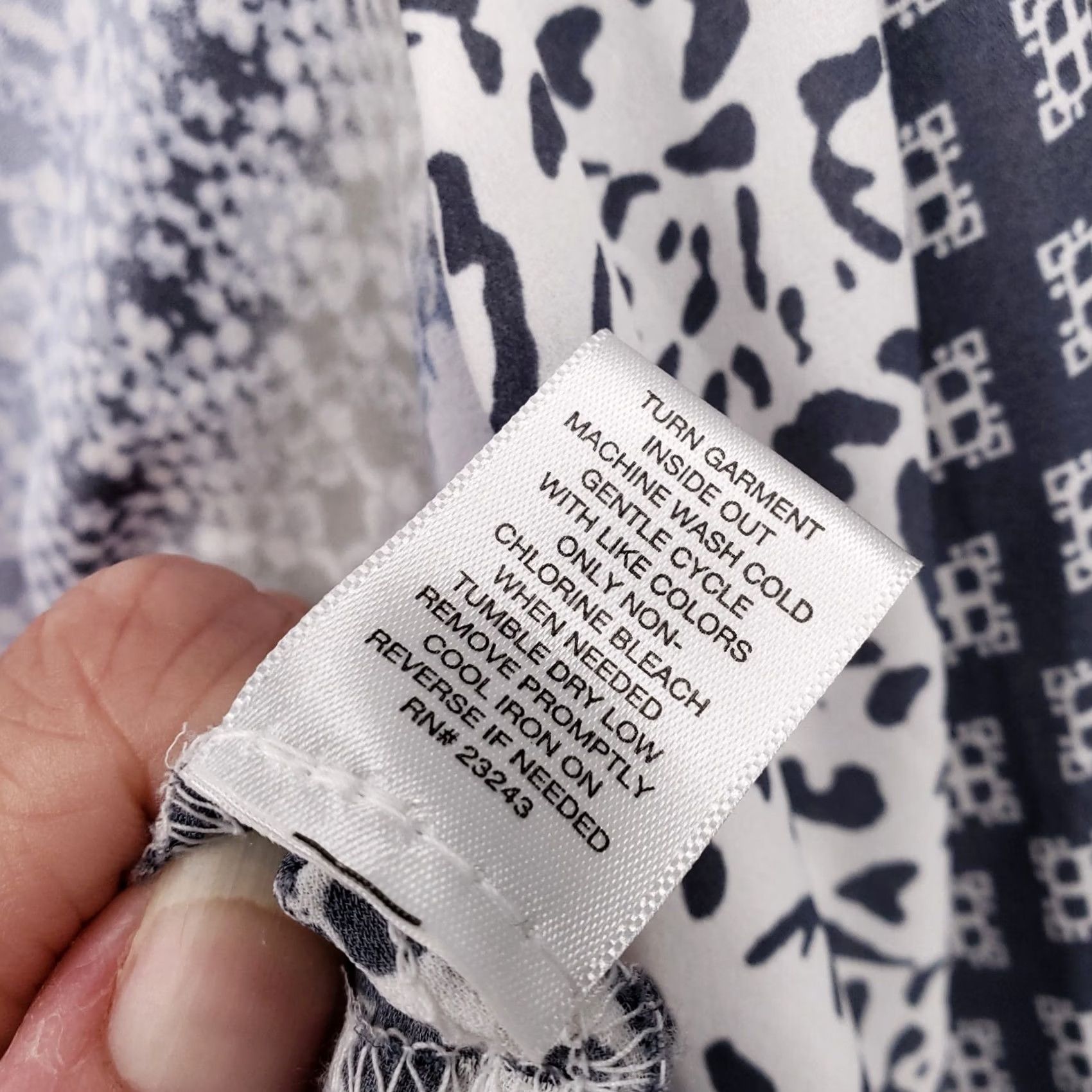 Vintage New York & Company Soho Dress Women M Blue Animal Print Shift Front 3/4 Sleeve Knee Length Shirt Dress Womens M Blue Animal Print Twist Front Size M / US 6-8 / IT 42-44 - 5 Thumbnail