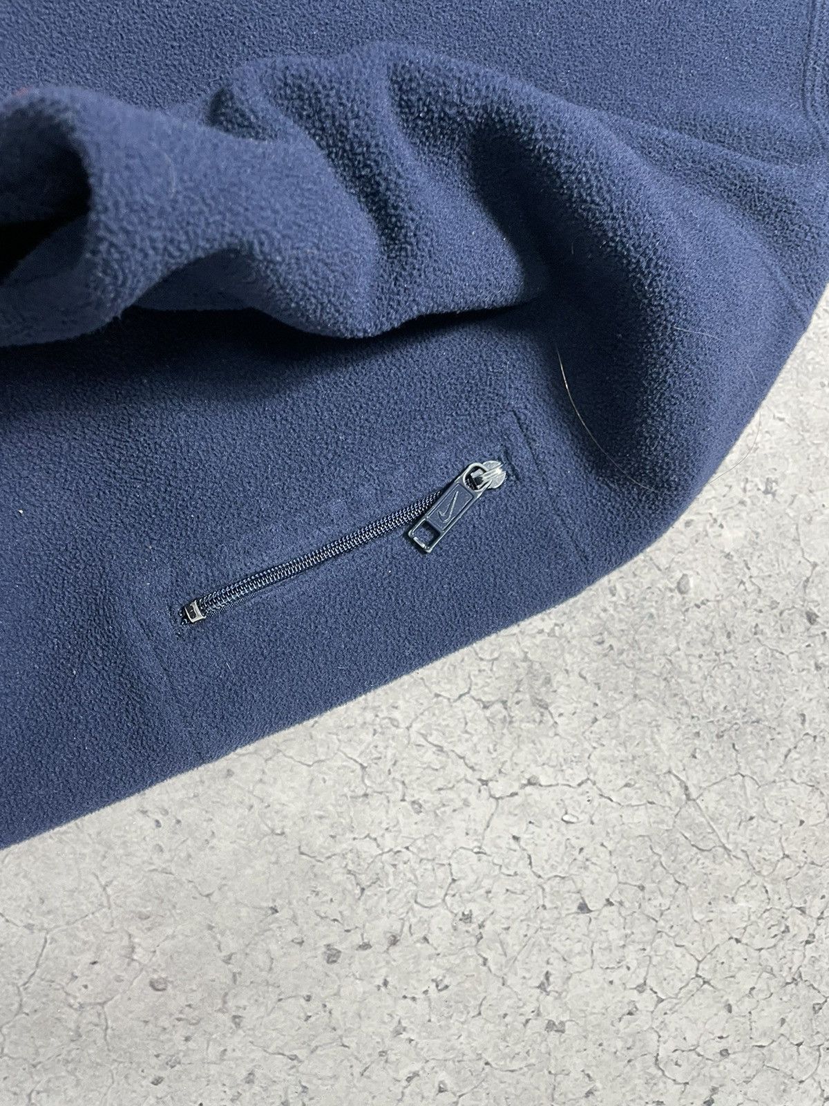 Nike Vintage Nike Big Logo Swoosh Rare Fleece 1/3 Zip Sweatshirt Size US L / EU 52-54 / 3 - 6 Thumbnail