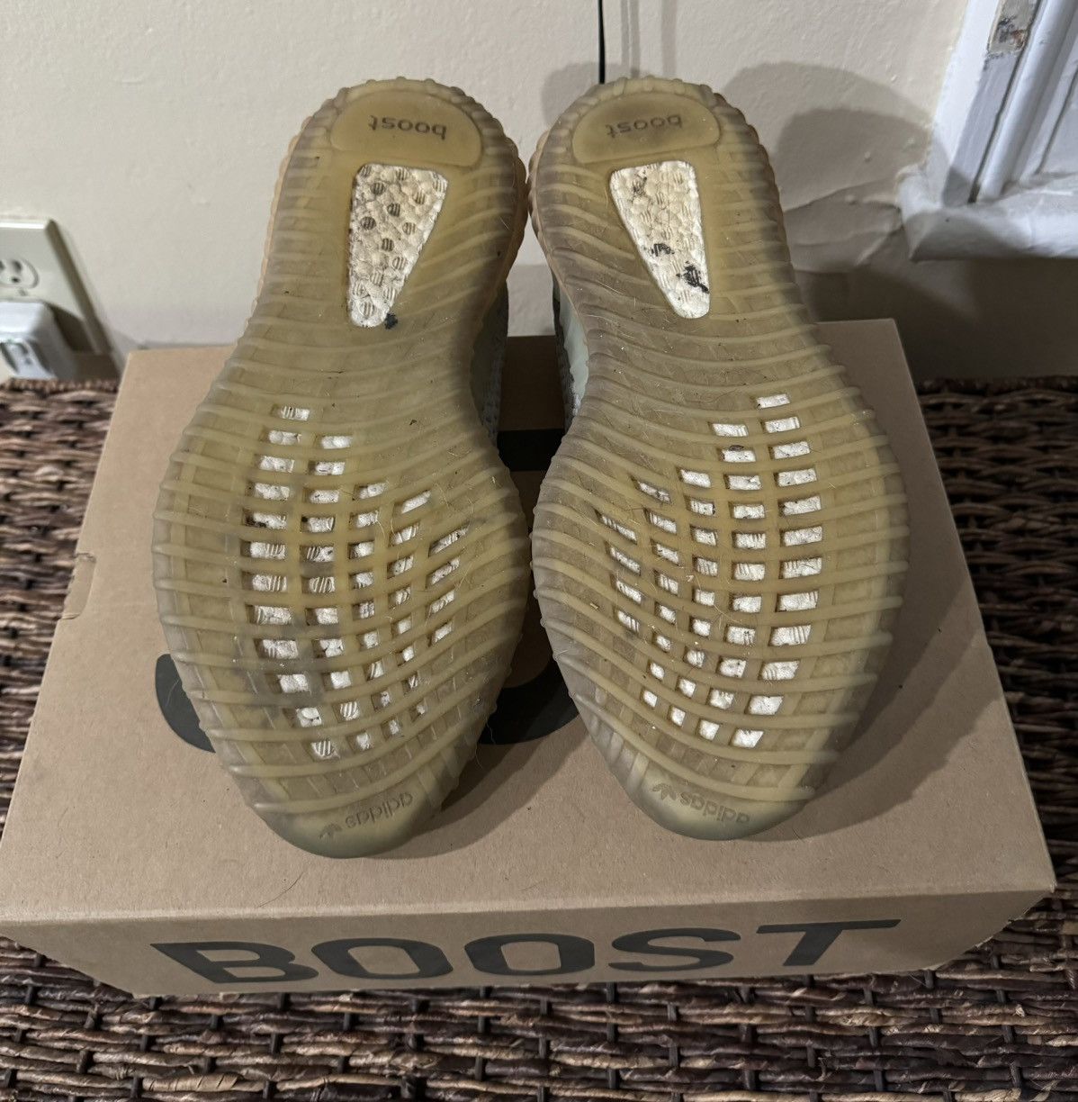 Adidas Yeezy Boost V2 “True Form” 11.5 Size US 11.5 / EU 44-45 - 5 Thumbnail