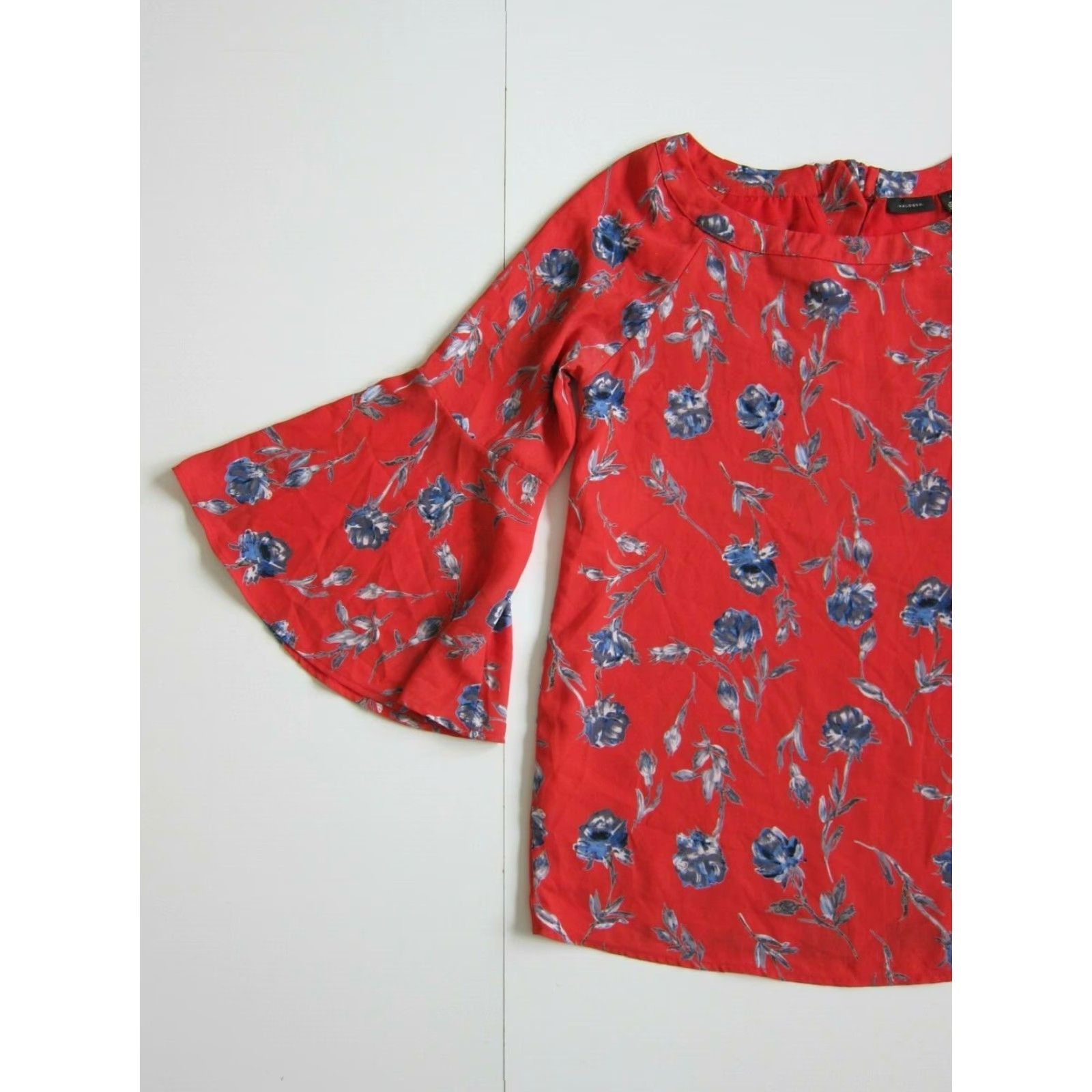 Vintage Halogen Floral Red Grey Blue Scoop Neck Long Sleeve Blouse Small Women Shirt Dressy Casual Tunic Blouse 3/4 Sleeve Size S / US 4 / IT 40 - 6 Thumbnail